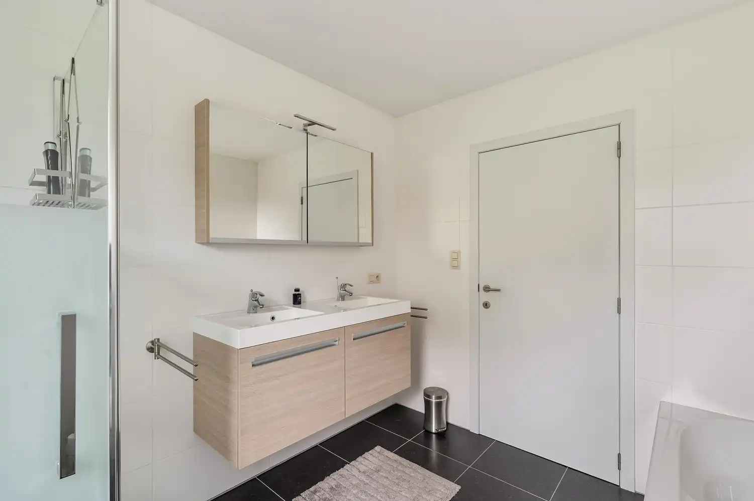 Ruime recente halfopen bebouwing met EPC-A foto 16