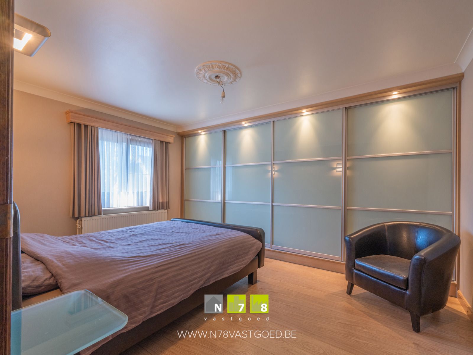 Gebouw te koop foto 16