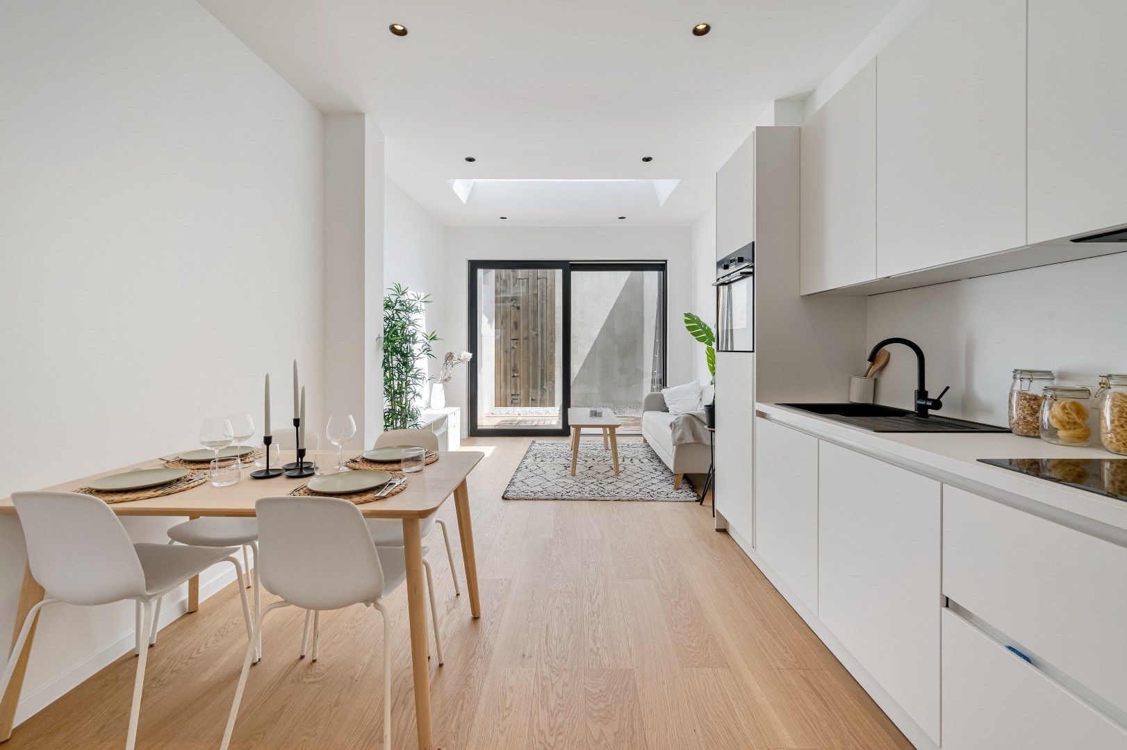 Instapklare woning – volledig gerenoveerd in 2025 foto {{pictureIndex}}