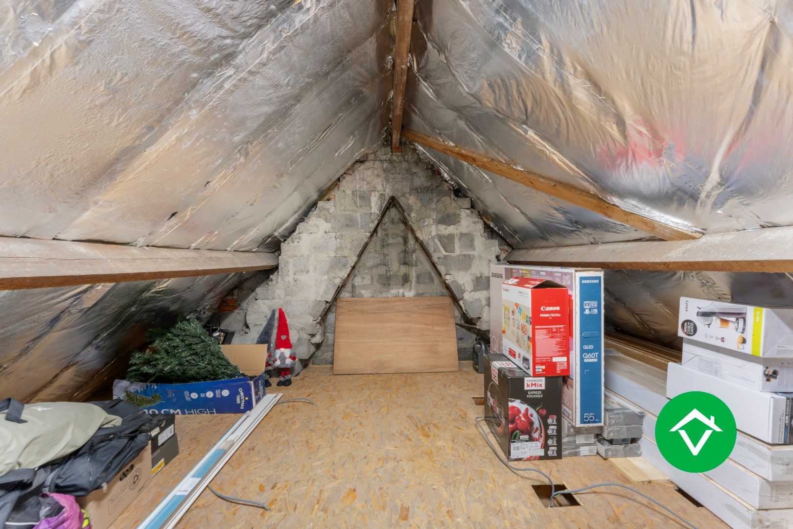 Volledig gerenoveerde alleenstaande woning in Izenberge foto 24