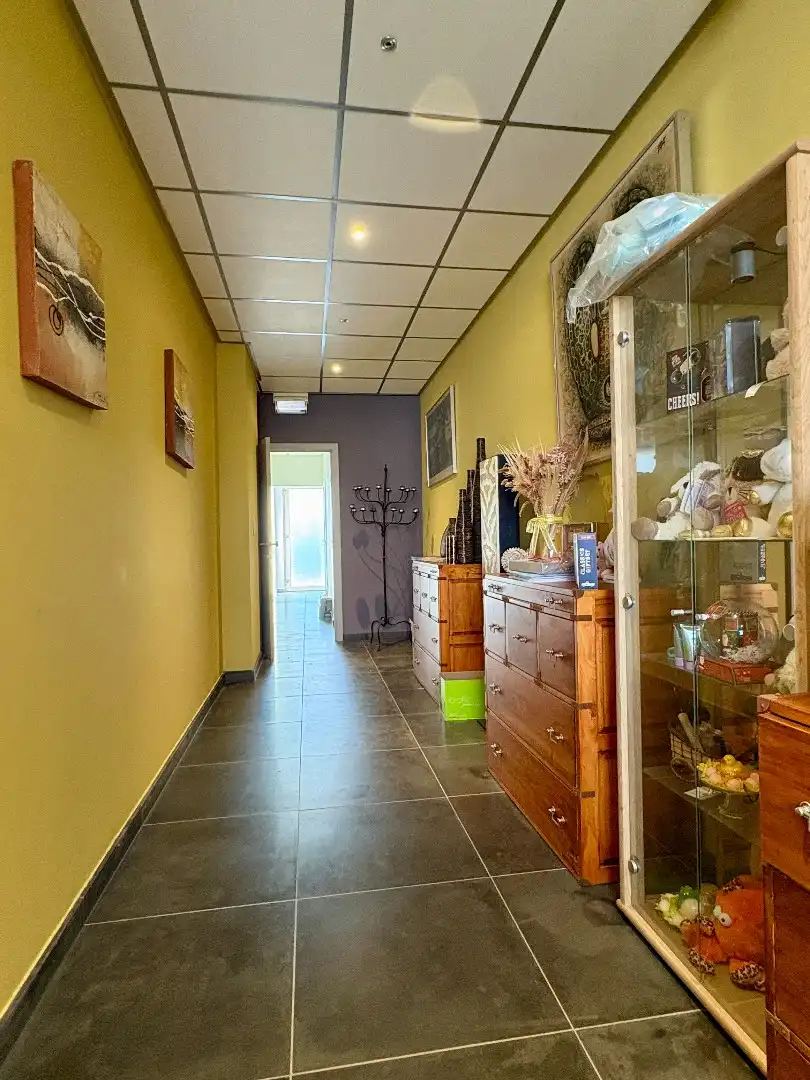 Multifunctioneel gebouw te koop (combinatie wonen & werken) - sauna en winkel - garage - 2 duplexappartementen foto 14