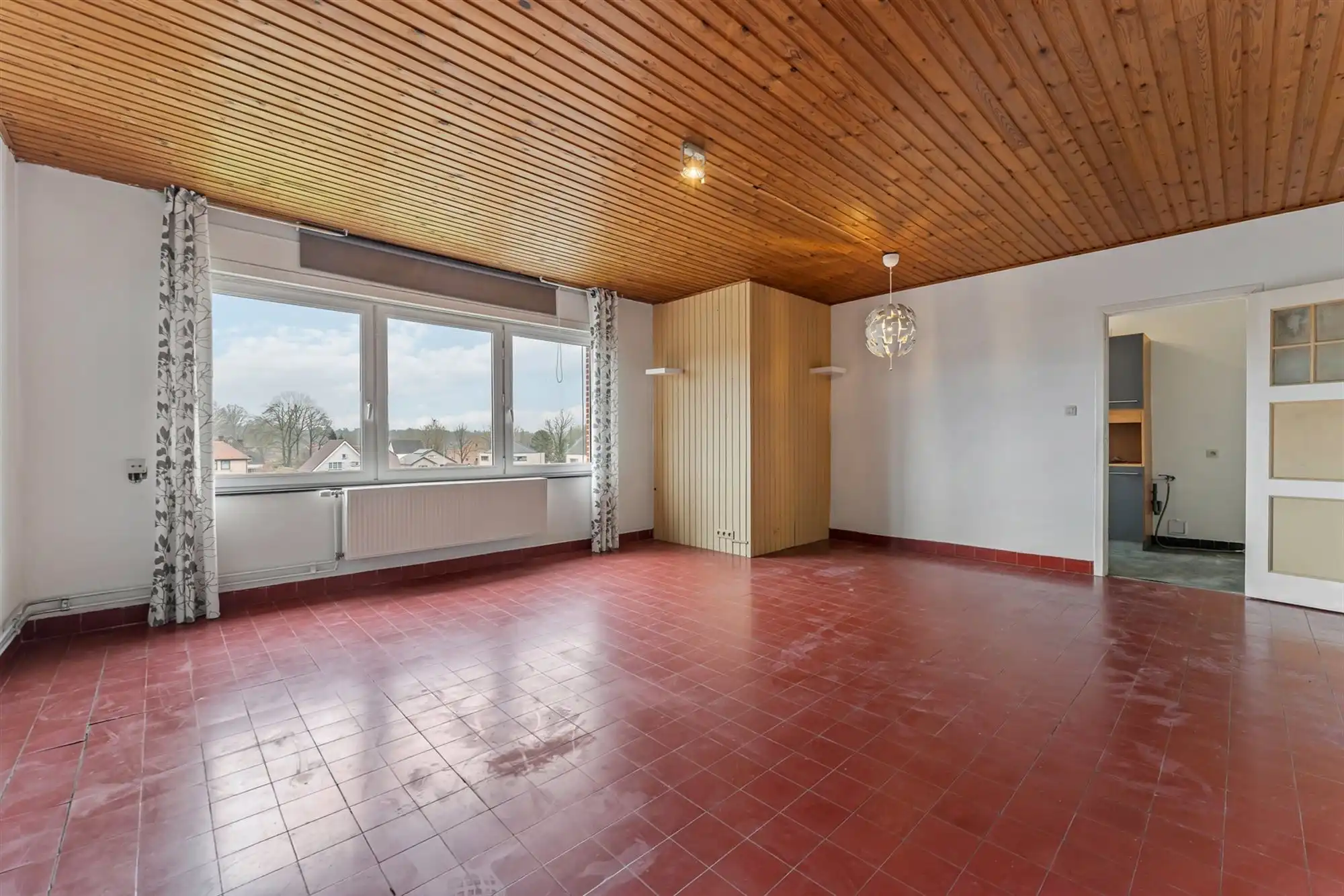 OP TE FRISSEN APPARTEMENT MET 3 SLAAPKAMERS IN DE NABIJHEID VAN HET CENTRUM VAN LEOPOLDSBURG foto 7