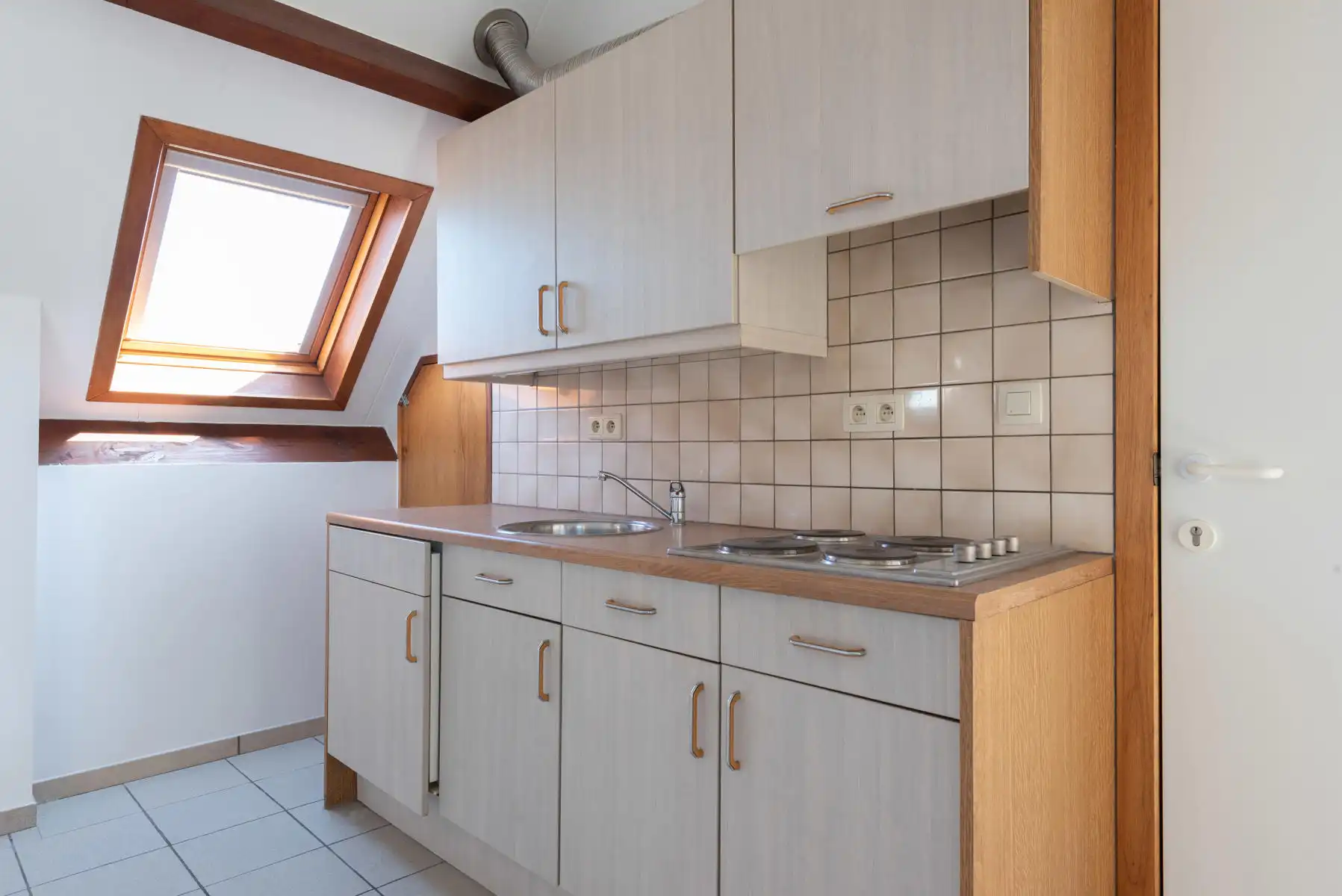 Instapklare studio vlakbij Maastricht foto 4