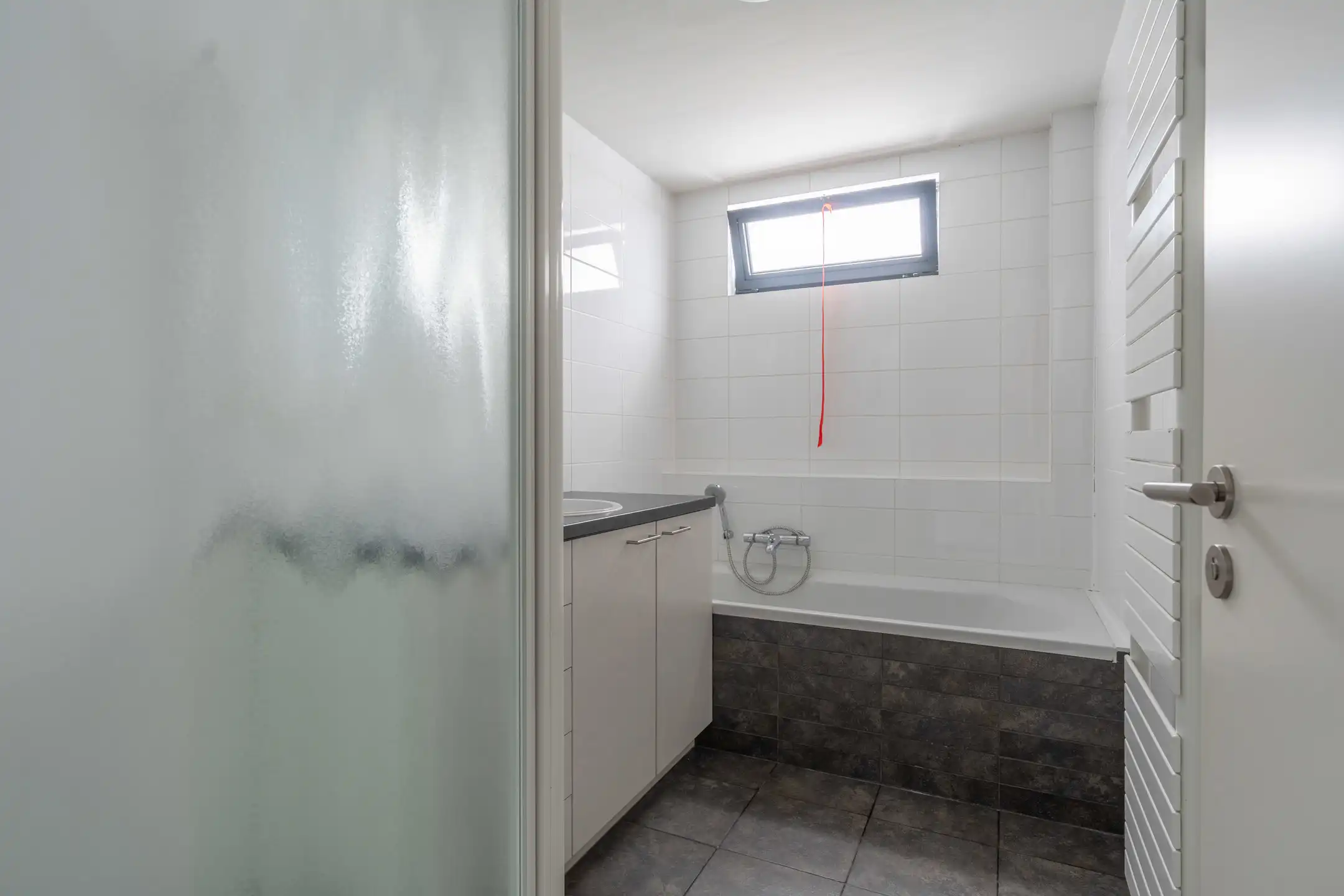 Modern 2-slaapkamer appartement met terras te Turnhout. foto 12