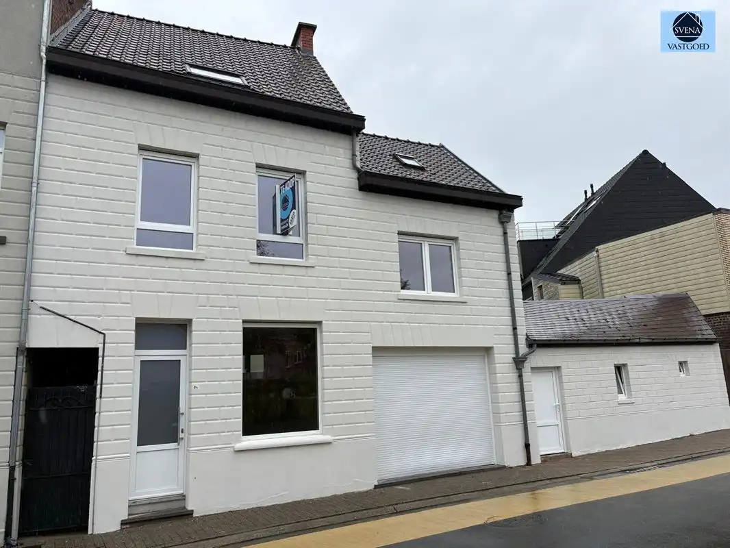 PRACHTIGE, ZEER RUIME WONING MET 5 SLAAPKAMERS foto 2