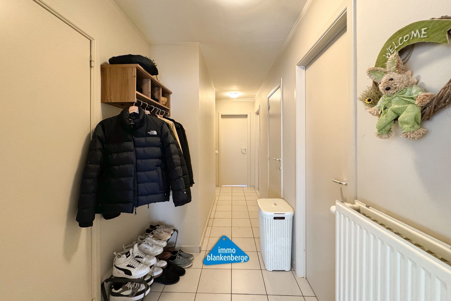 Ruim gelijkvloers appartement met voortuin en autostaanplaats foto 9
