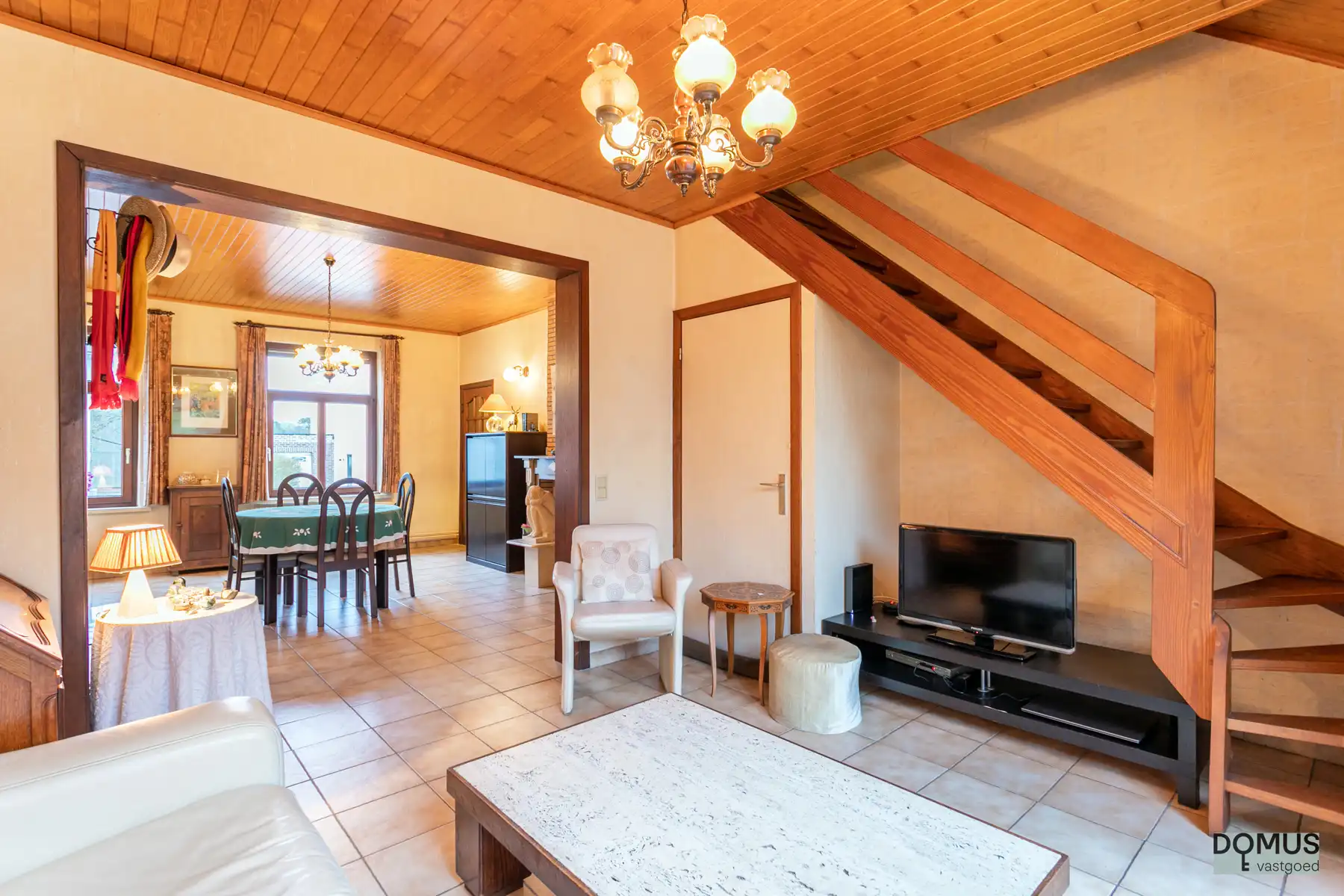 Te renoveren woning met potentieel in het centrum van Meise foto 6