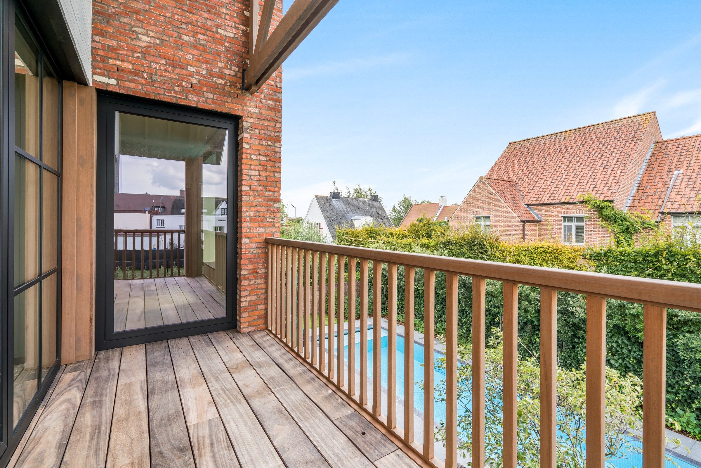 Uitzonderlijk afgewerkte villa met zwembad gelegen in een residentiële villawijk aan de rand van het Zoute.  foto 18