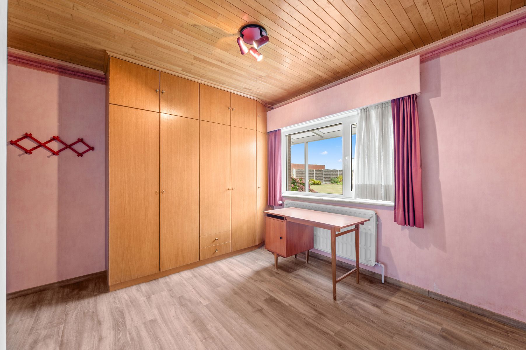 Ruime bungalow met prachtige tuin en talrijke mogelijkheden foto 13