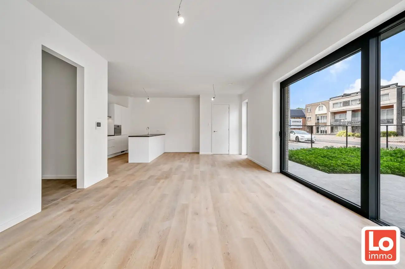 Prachtig ruim appartement (+/-96m²) met 2 slpk en mooi terras en afgesloten tuin foto {{pictureIndex}}