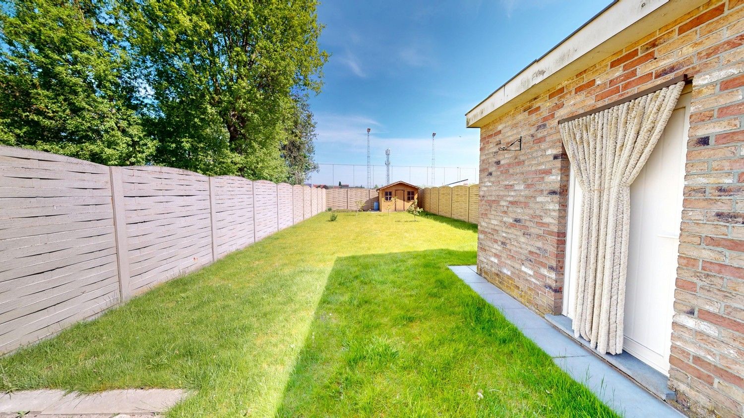 Zeer ruime woning met 5 slaapkamers! foto 17