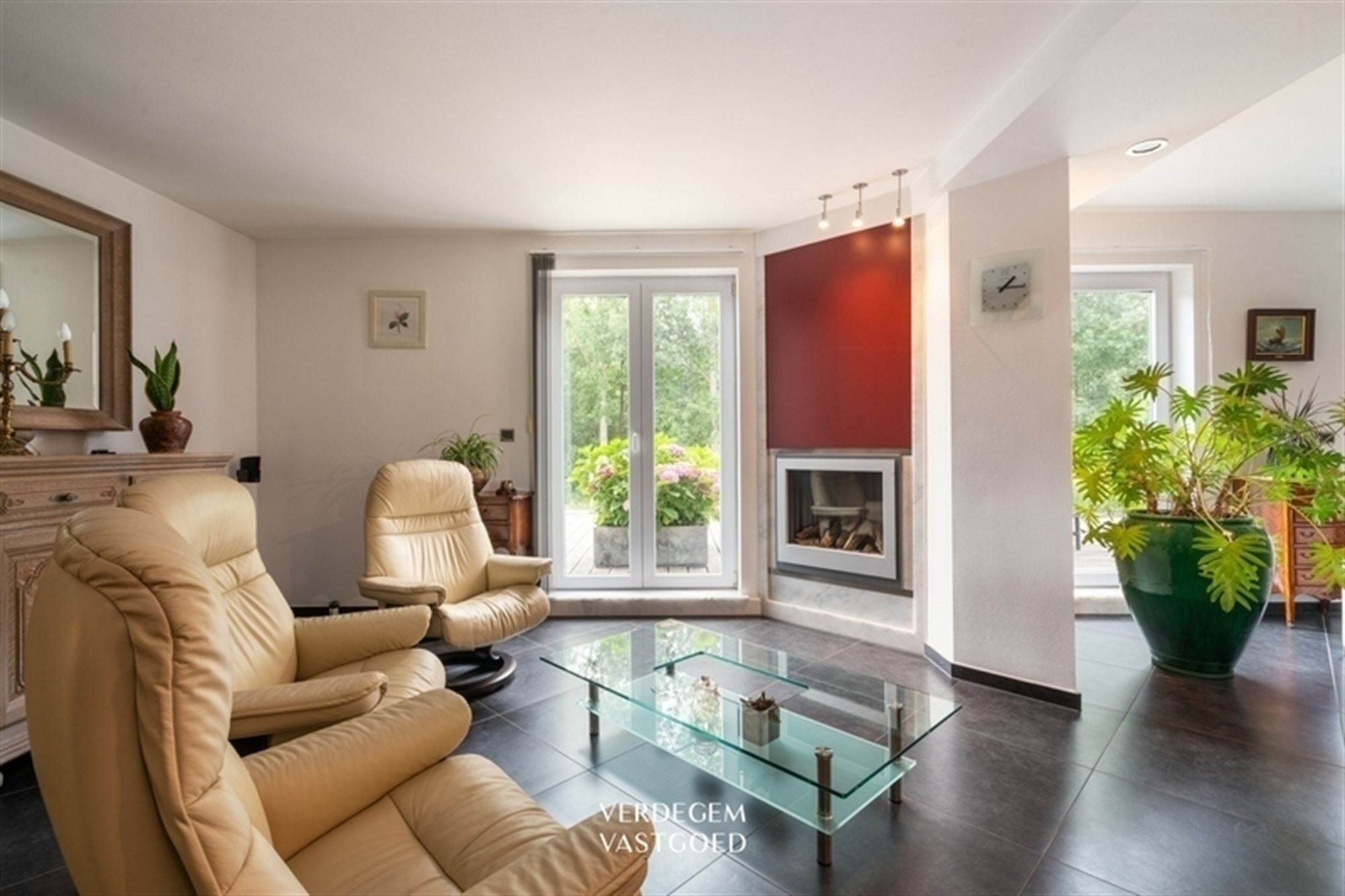 Luxueus en ruim wonen met aanlegsteiger aan de Moervaart foto 4