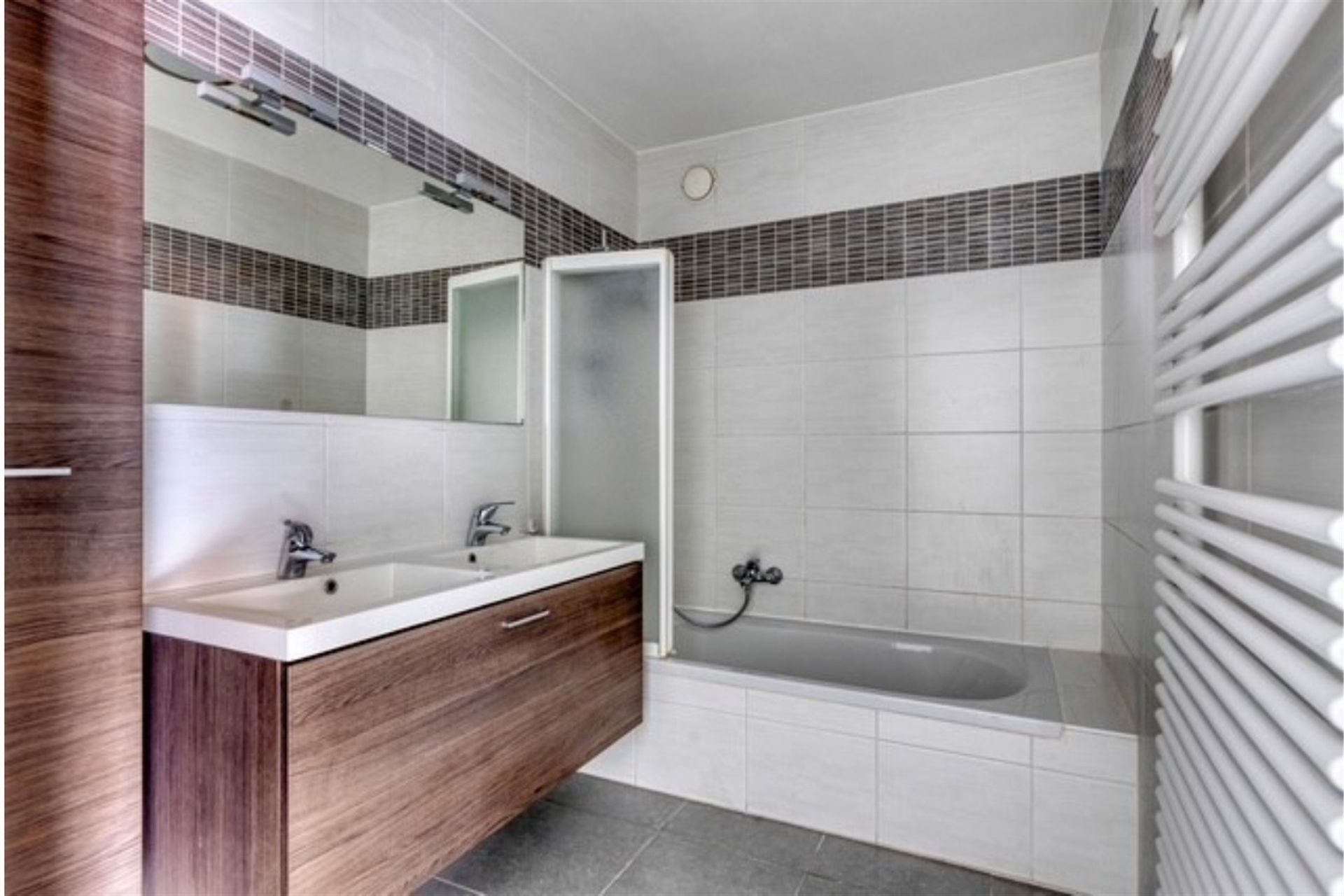 2 Kamer appartement met garagebox in Merchtem centrum foto 10