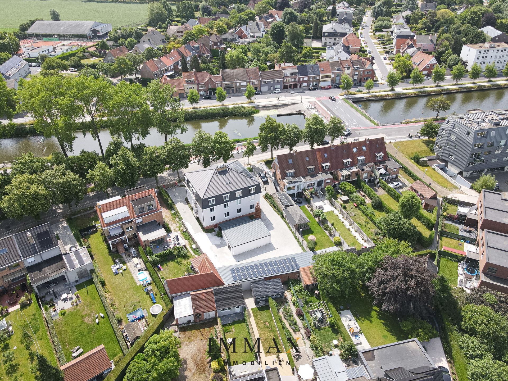 Volledig gerenoveerd 2 slaapkamer gelijkvloers appartement  foto 13