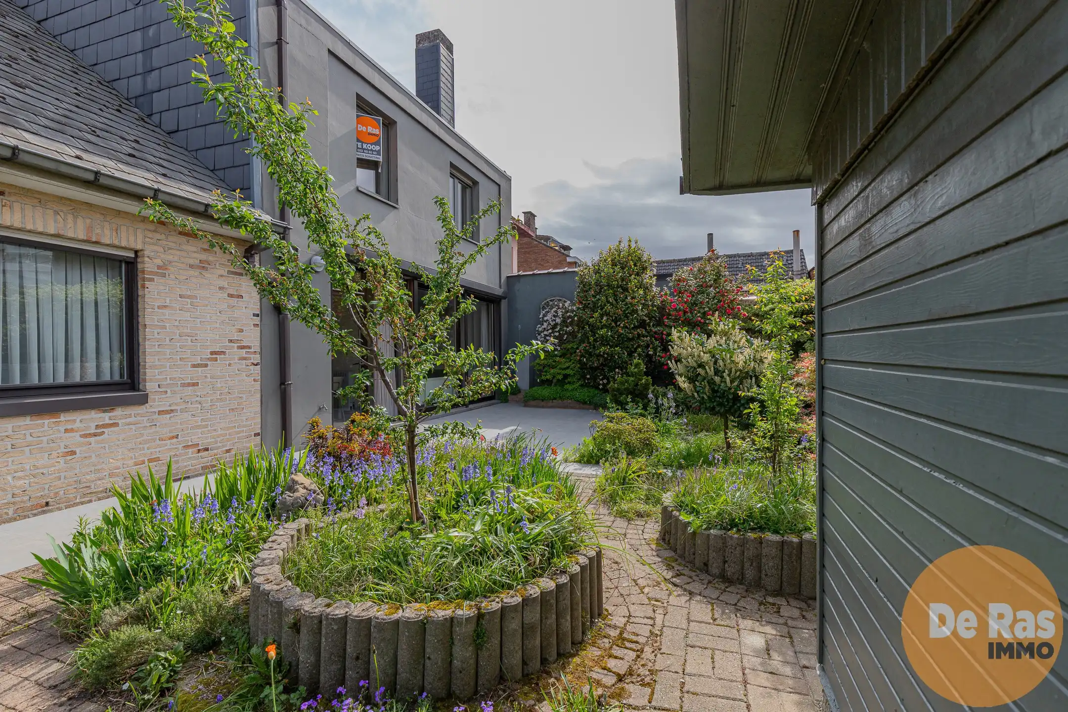 LIEDEKERKE - Ruime gezinswoning met tal van mogelijkheden foto 8