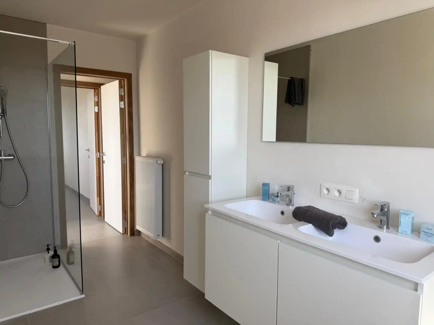 Instapklare nieuwbouwwoning in rustige recente woonwijk foto 24