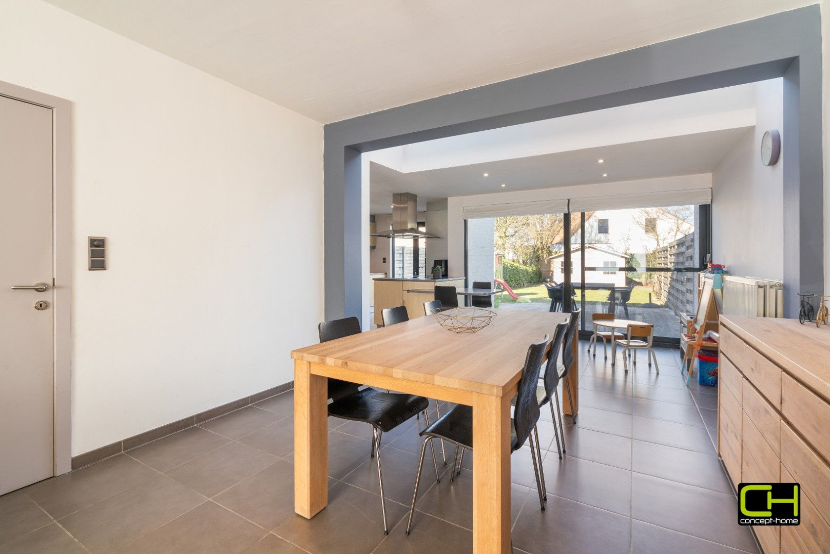 Instapklare woning met drie slaapkamers te koop in Lovendegem foto {{pictureIndex}}