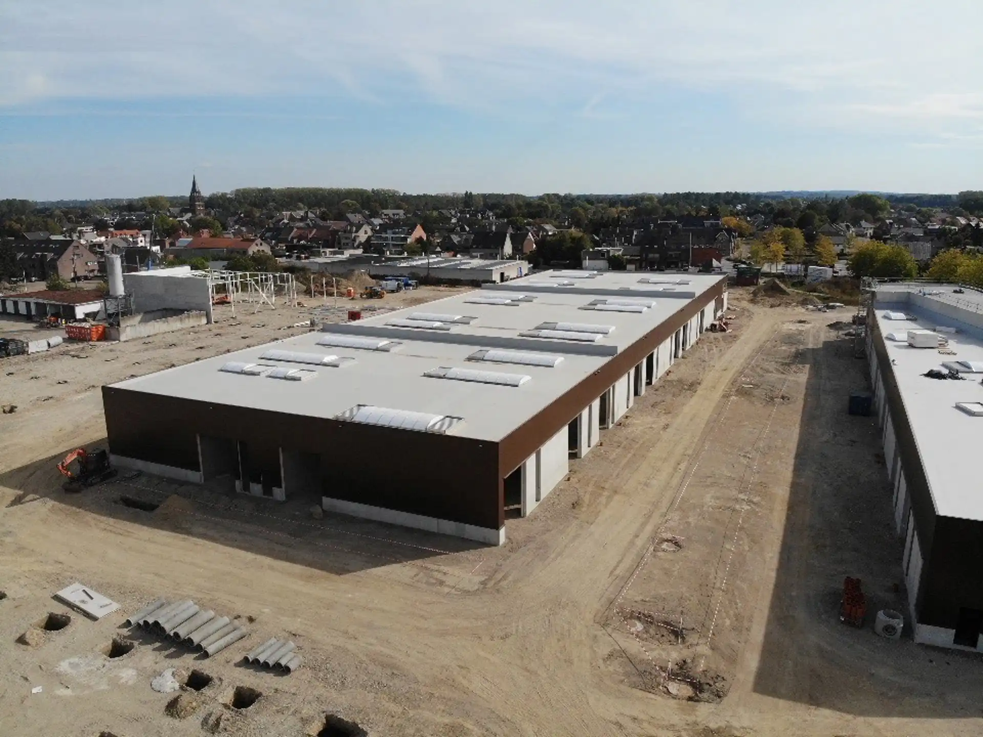 KMO-UNIT van 216M² - STADSBEEMD IN HALEN foto 2