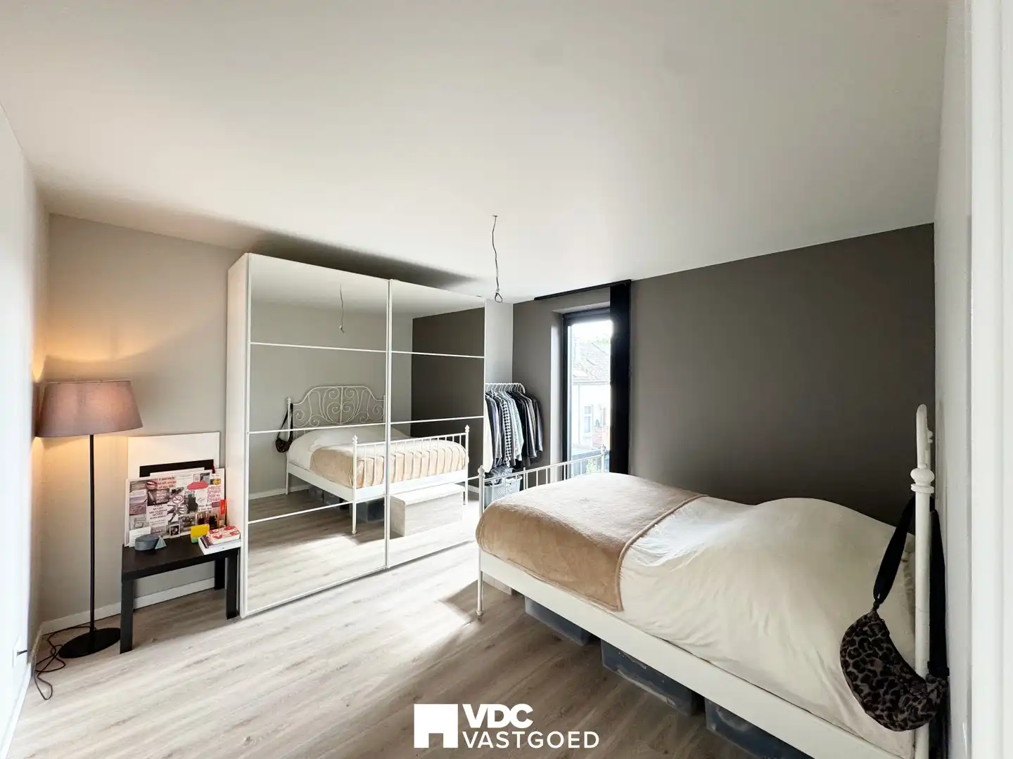 Modern 1-slaapkamerappartement met terras en autostaanplaats in hartje Leopoldsburg foto 9