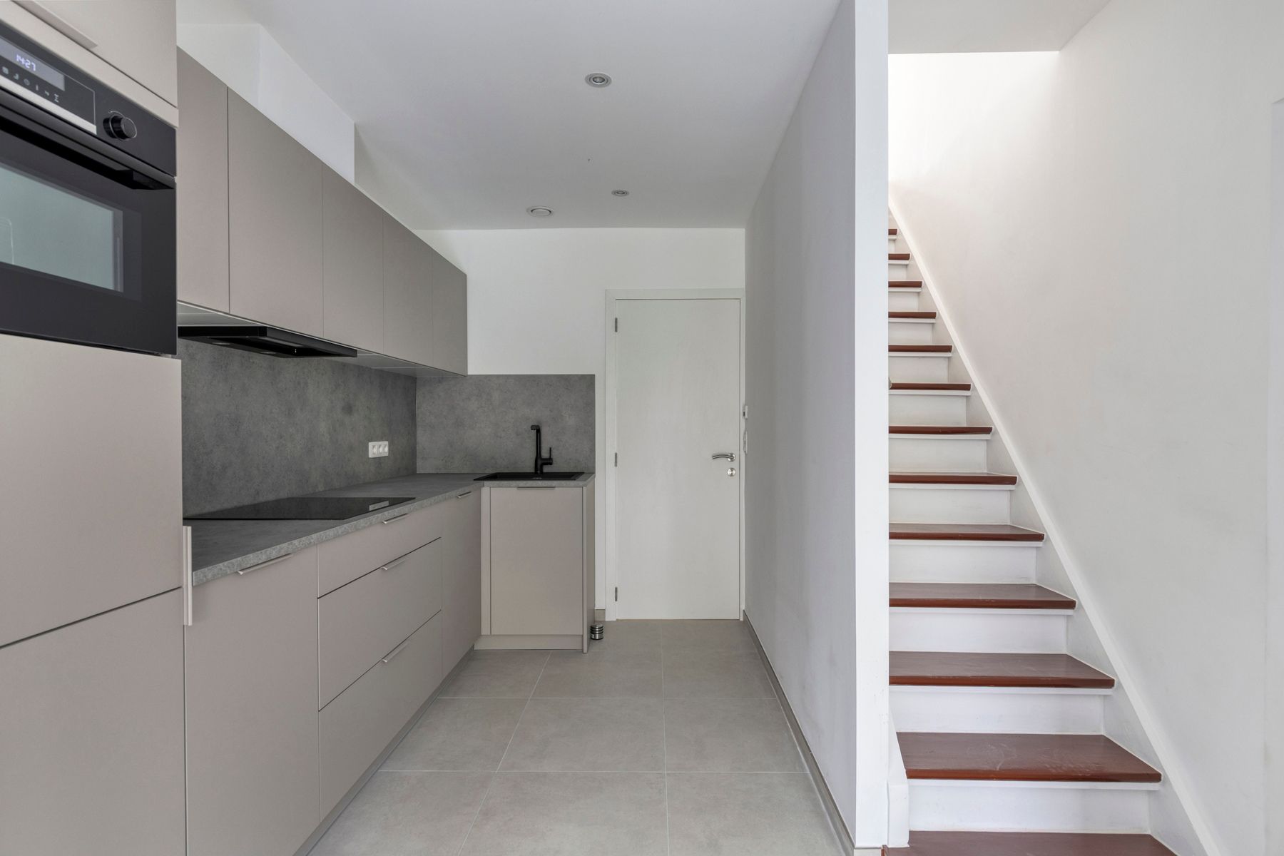 OPPORTUNITEIT!! VOLLEDIG GERENOVEERDE WONING IN CENTRUM ASSE foto 8