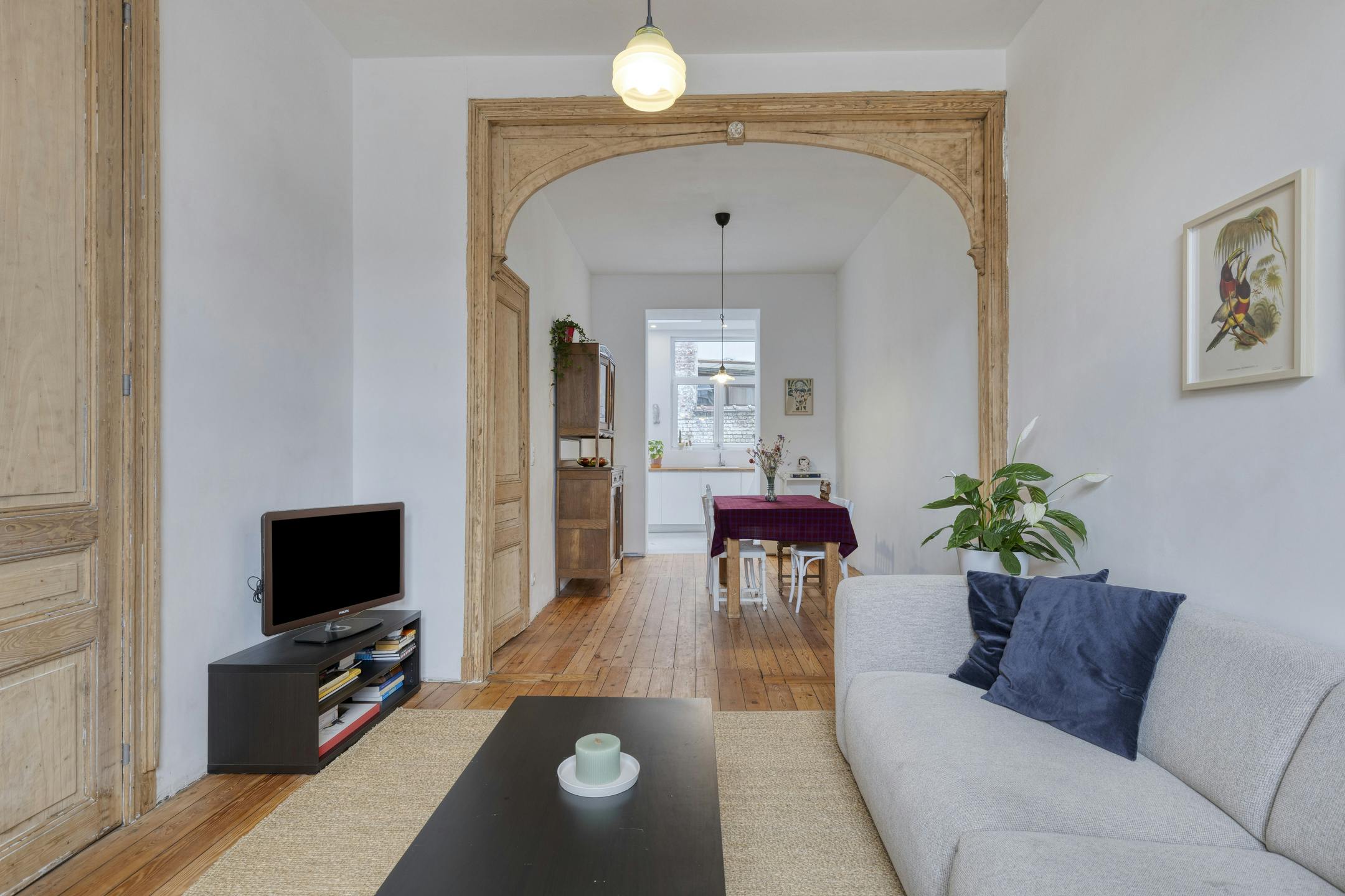 Instapklare woning te koop in Molenbeek! foto 2