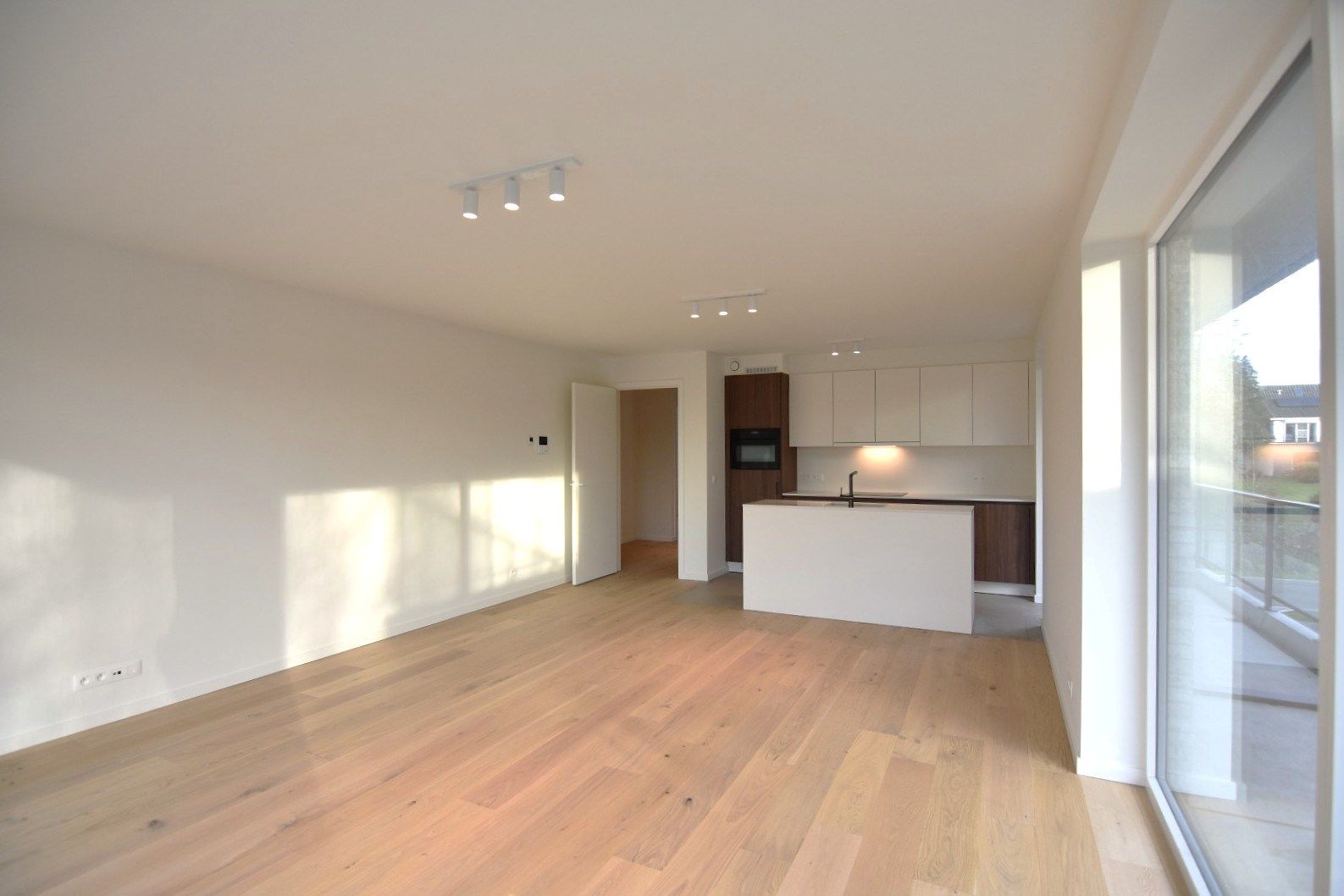 Gloednieuw 2-slpk appartement in moderne woonresidentie met vijverzicht foto 7