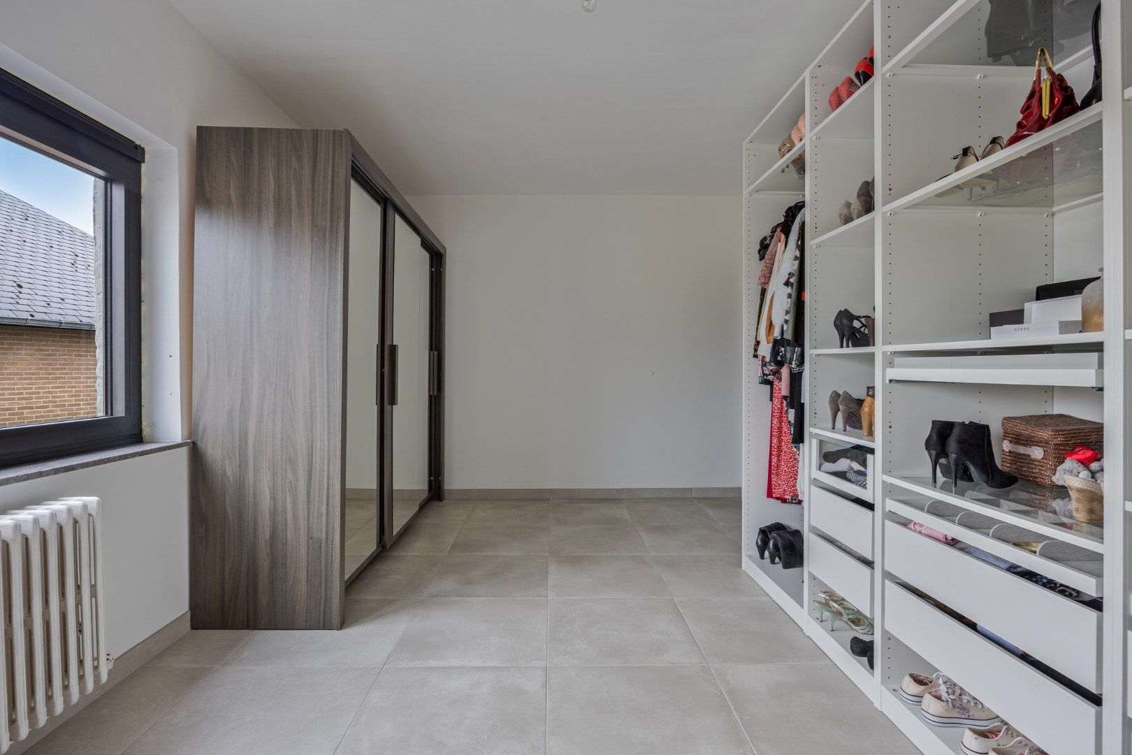 Vernieuwde woning met 319 m² woonplezier in het rustige Nerem foto 25