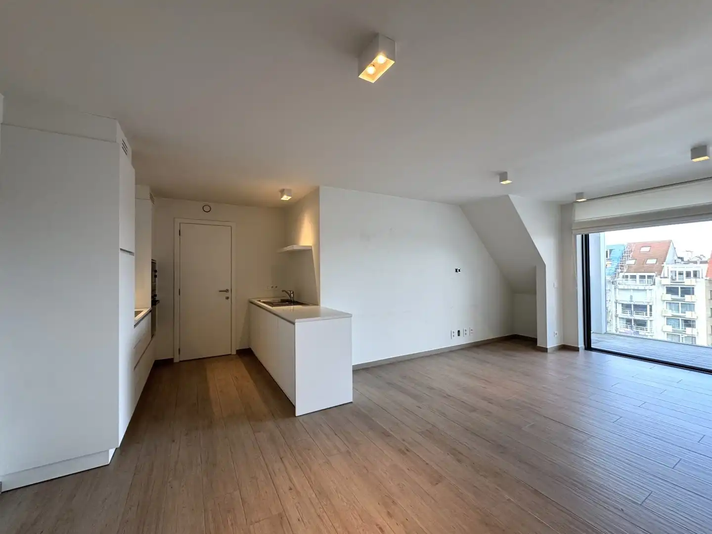 Ruim appartement met 2 slaapkamers in het centrum van Knokke. foto 6