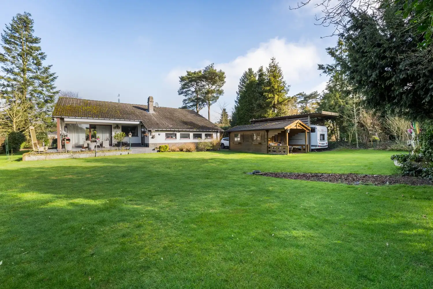 Te huur: Prachtige woning in het villapark Achel Statie op 1350m² foto 5