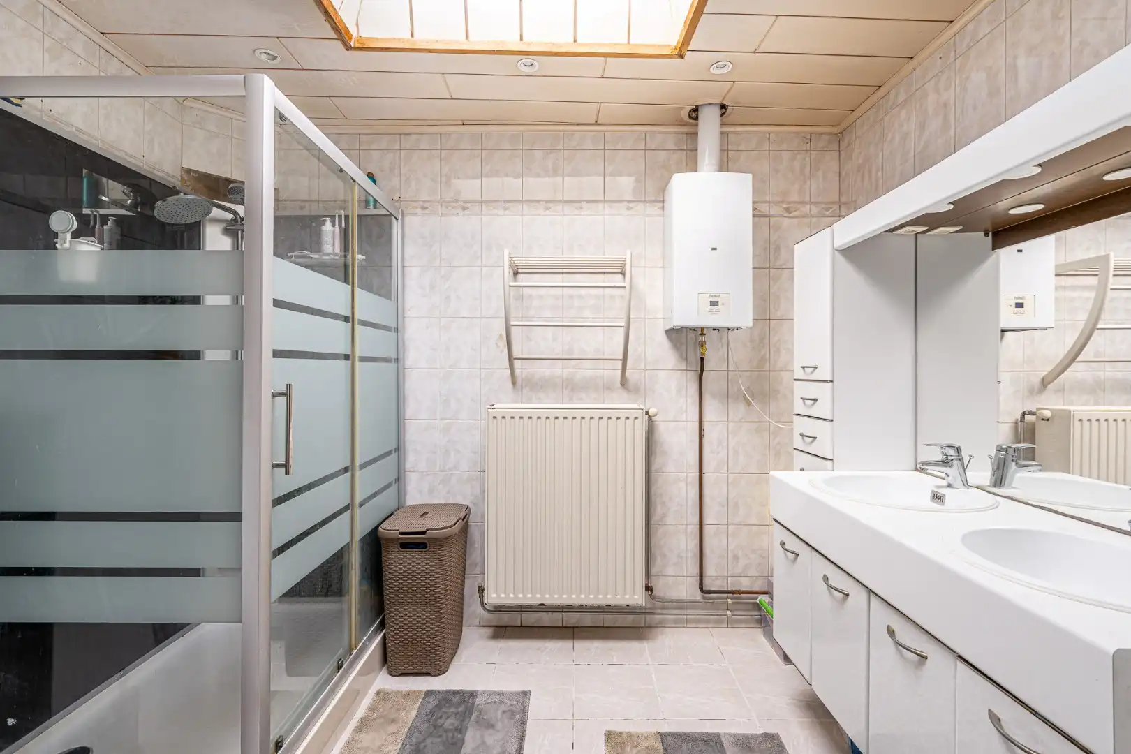 Instapklare halfopen woning met EPC label B, garage en tuin in Ledegem foto 10