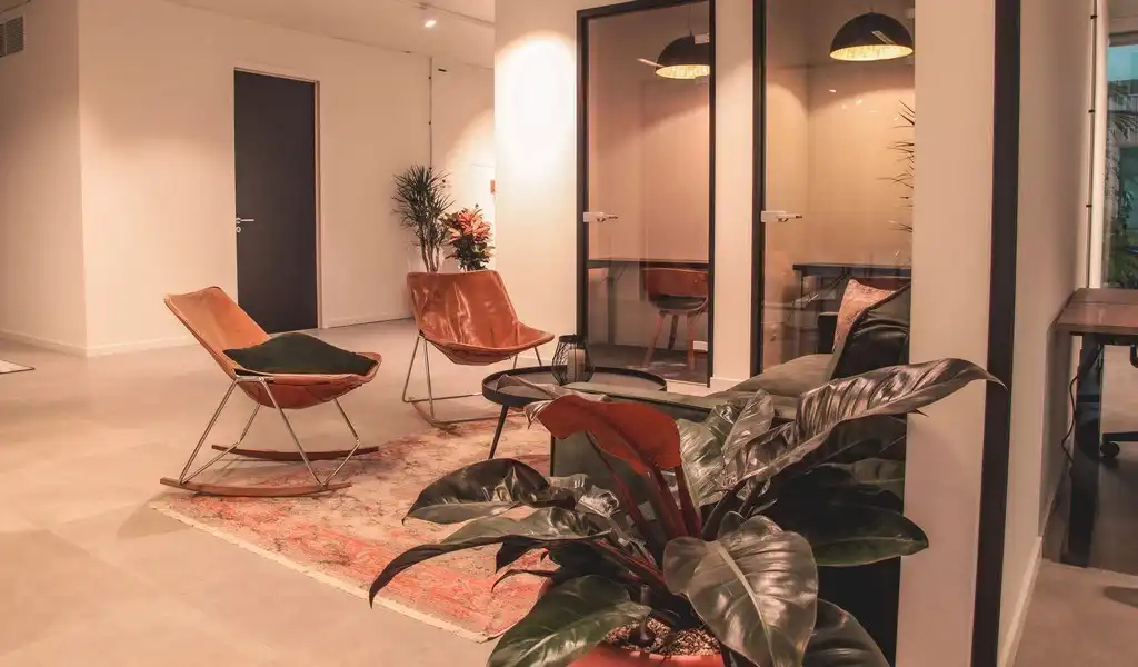 Gemeubelde kantoorruimte in MC-SQUARE Gent-Dampoort foto 16