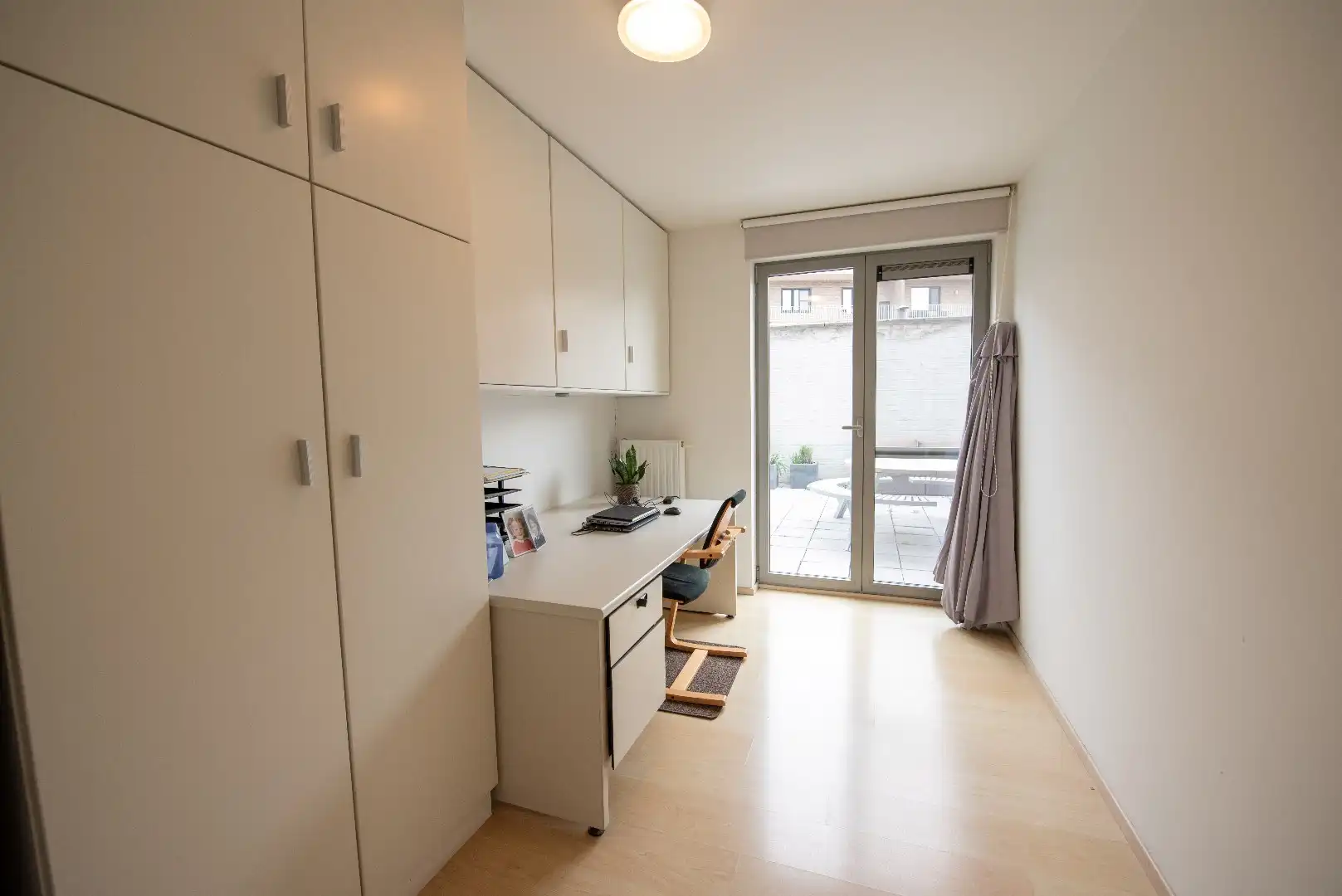 Te koop: gezellig 2 slaapkamer appartement met ruim terras in hartje Waregem! foto 9