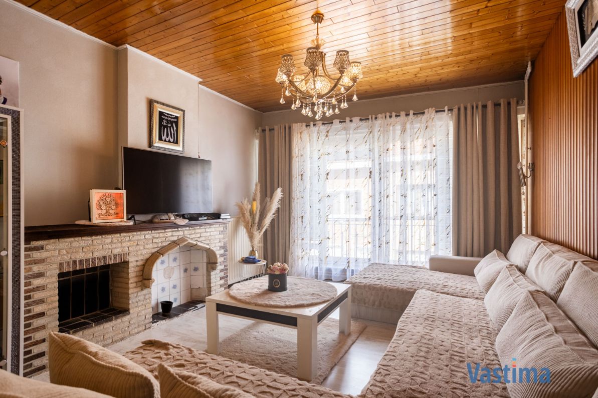 Twee aanpalende woningen met loods nabij centrum Aalst – ideaal voor wonen, werken of project foto 4