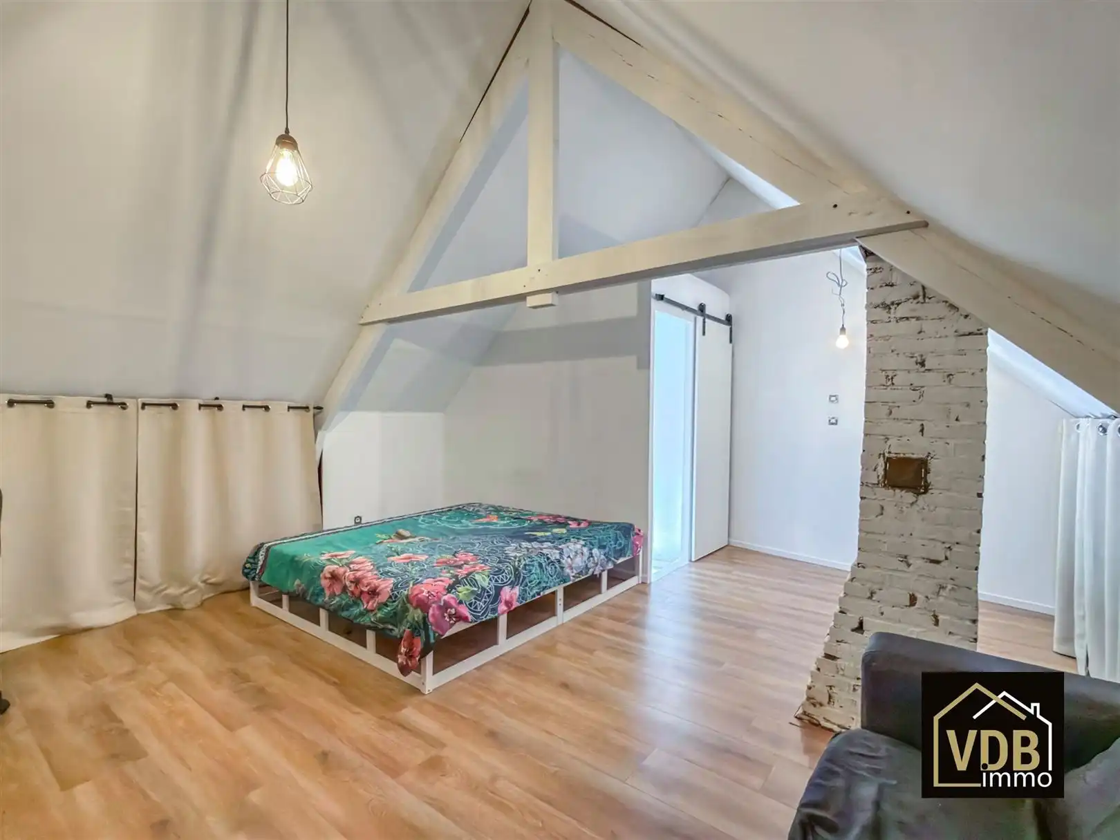 Half open  bebouwing met 3 slaapkamers foto 38