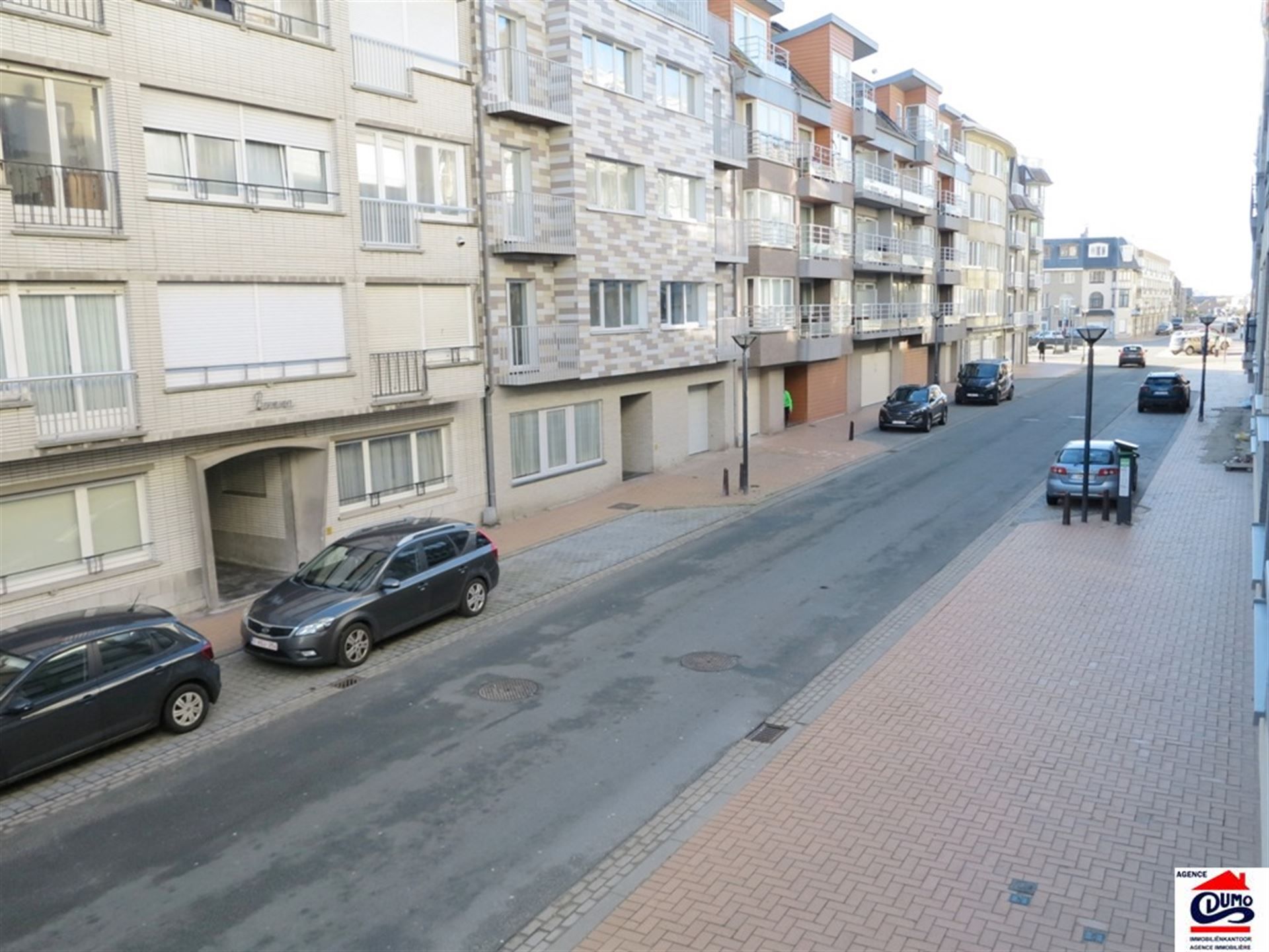 Gemeubeld appartement met twee slaapkamers foto 6