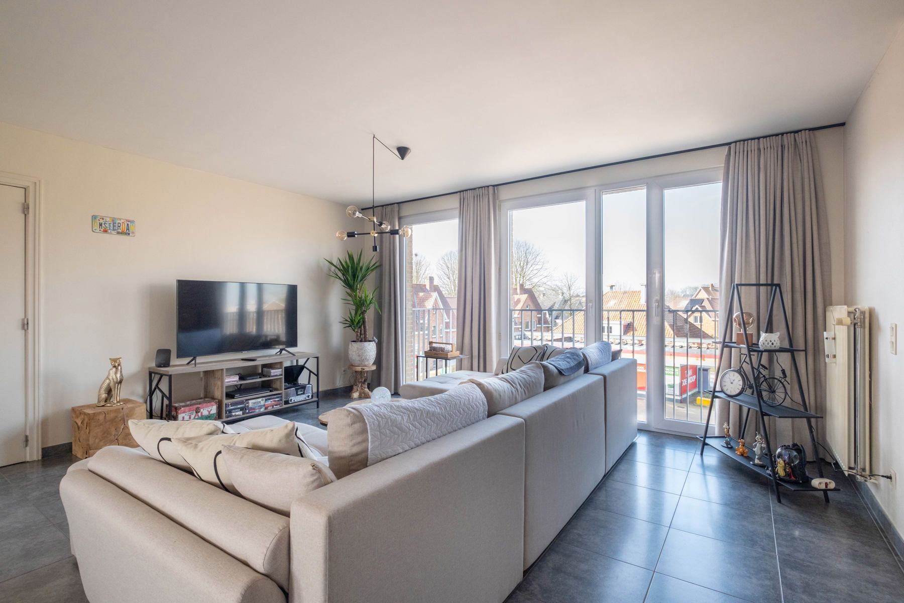 Lichtrijk doorloopappartement te Sint-Andries foto 4