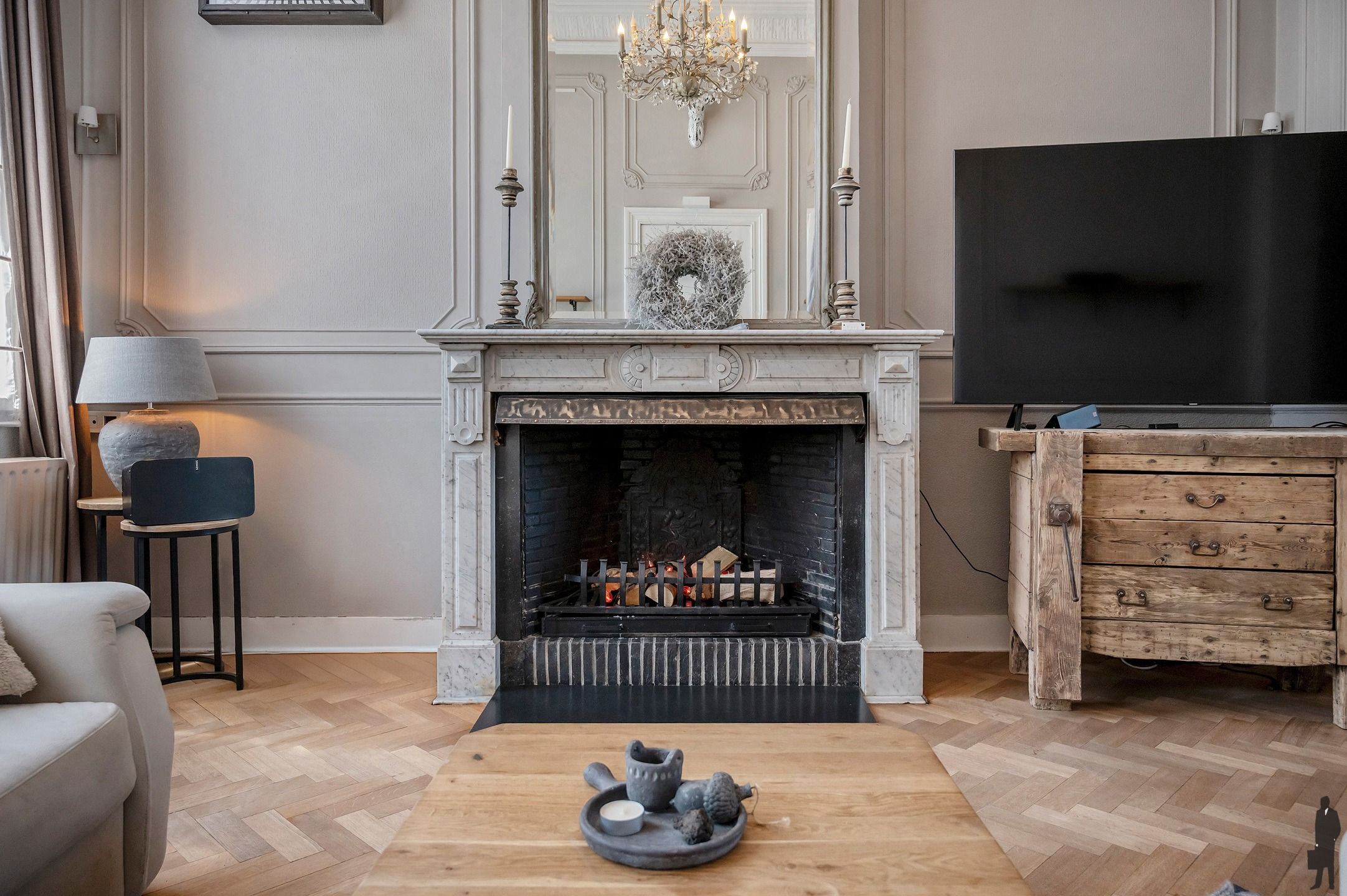 Karaktervol herenhuis met handelsruimte en 6 slaapkamers. foto 8