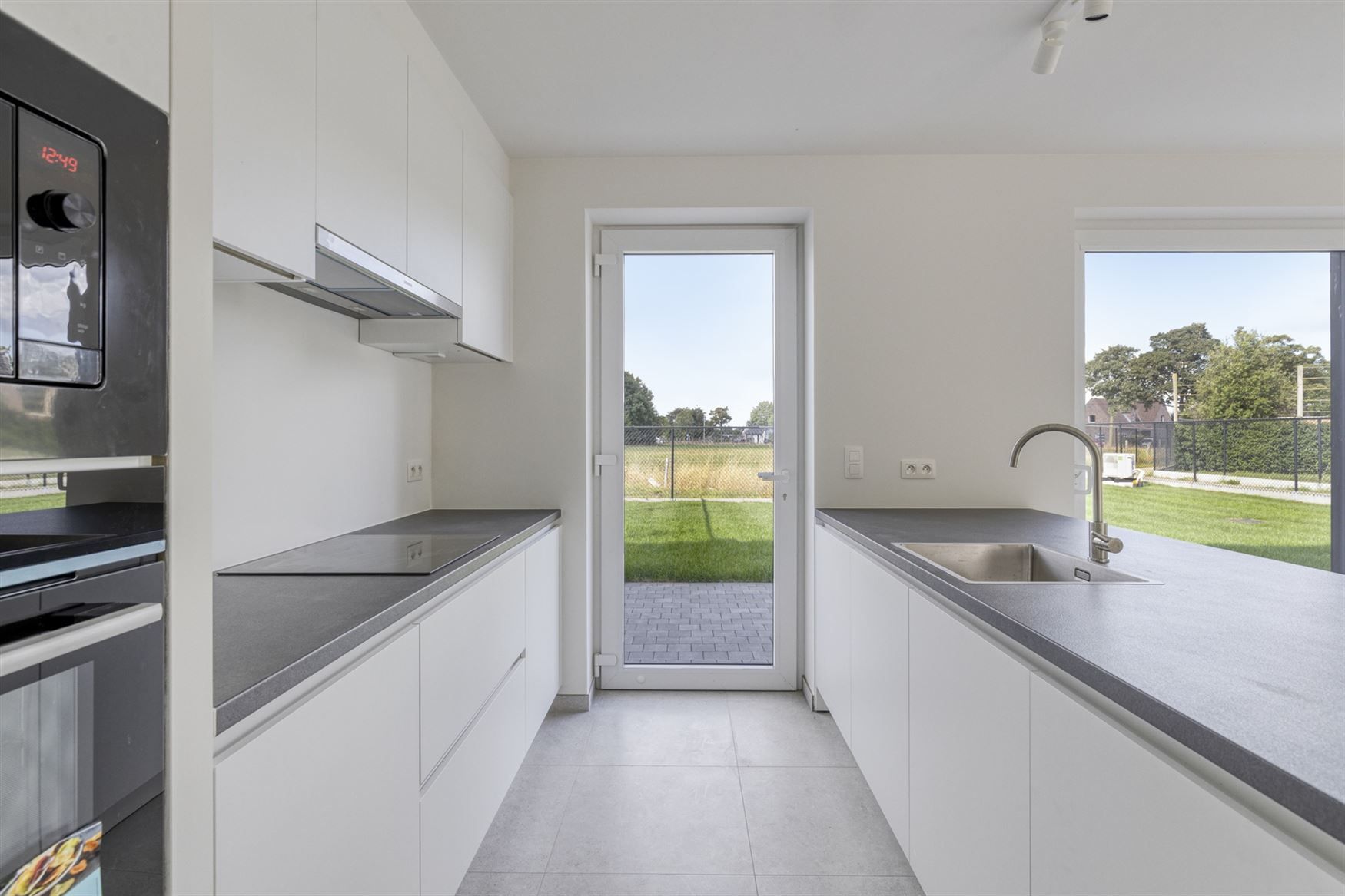 Stijlvolle nieuwbouwwoning foto 6