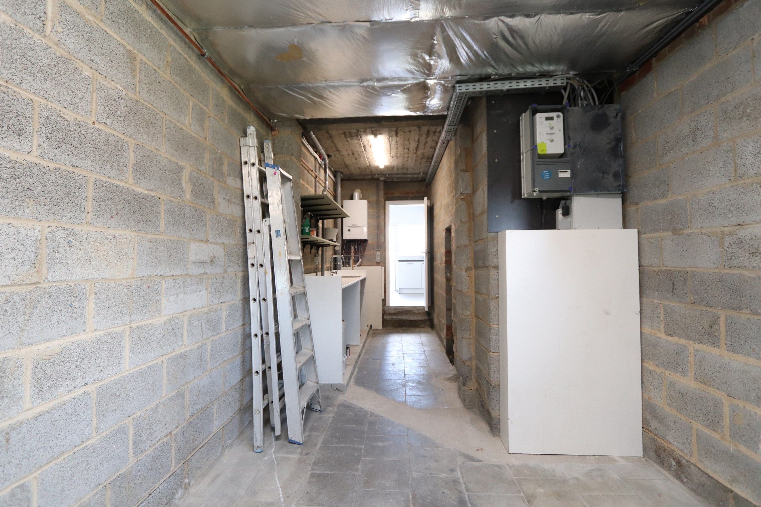 GERENOVEERDE WONING MET 3 SLAAPKAMERS EN TUIN foto 17