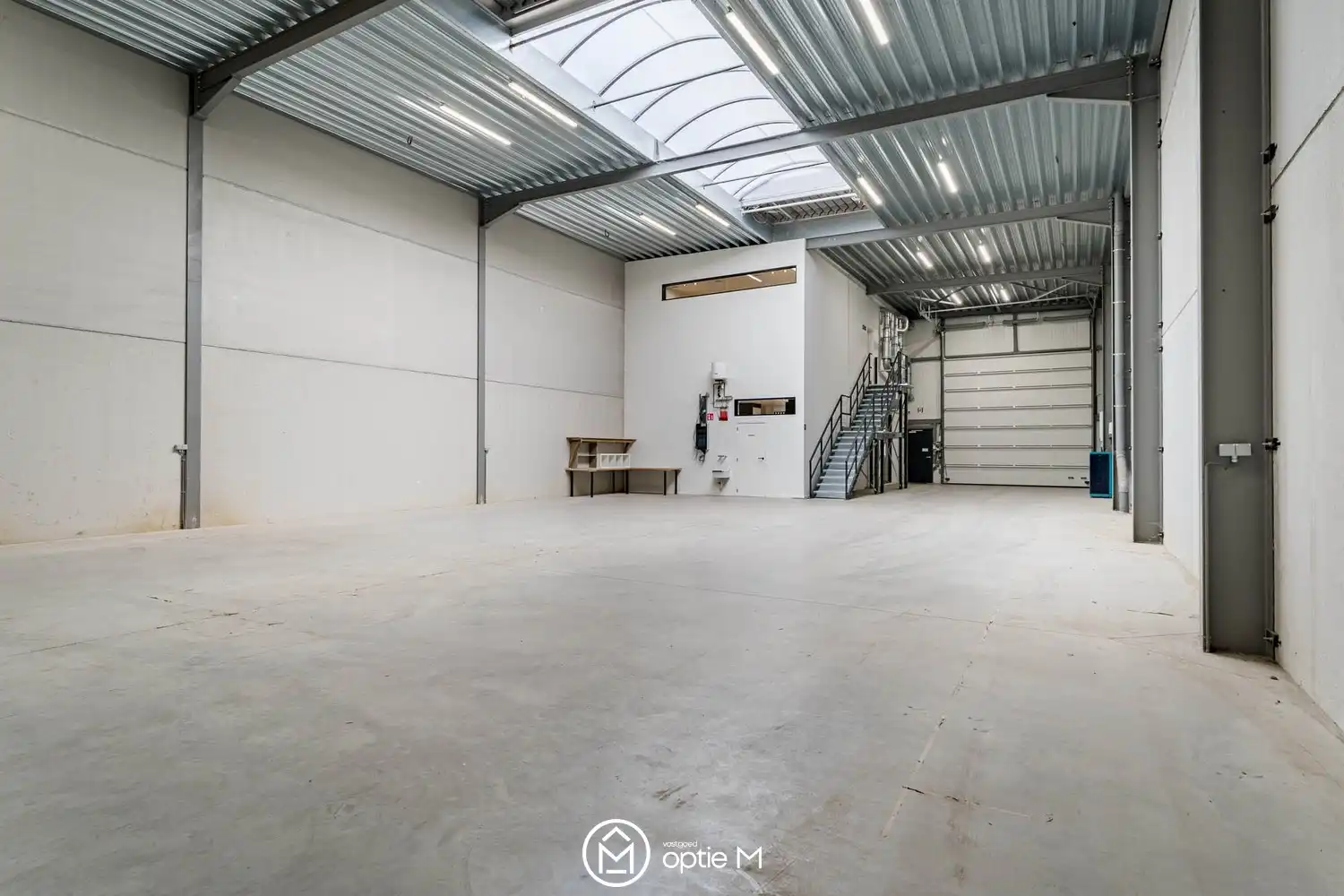 Moderne bedrijfsunit met unieke kantoren in Heusden foto 3