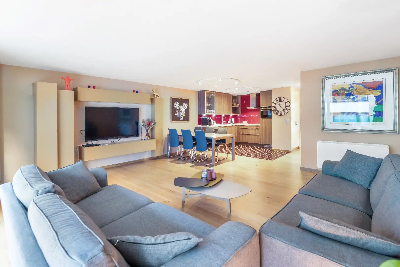 Verzorgd appartement met zuid-west oriëntatie gelegen vlakbij het Lichttorenplein foto 3