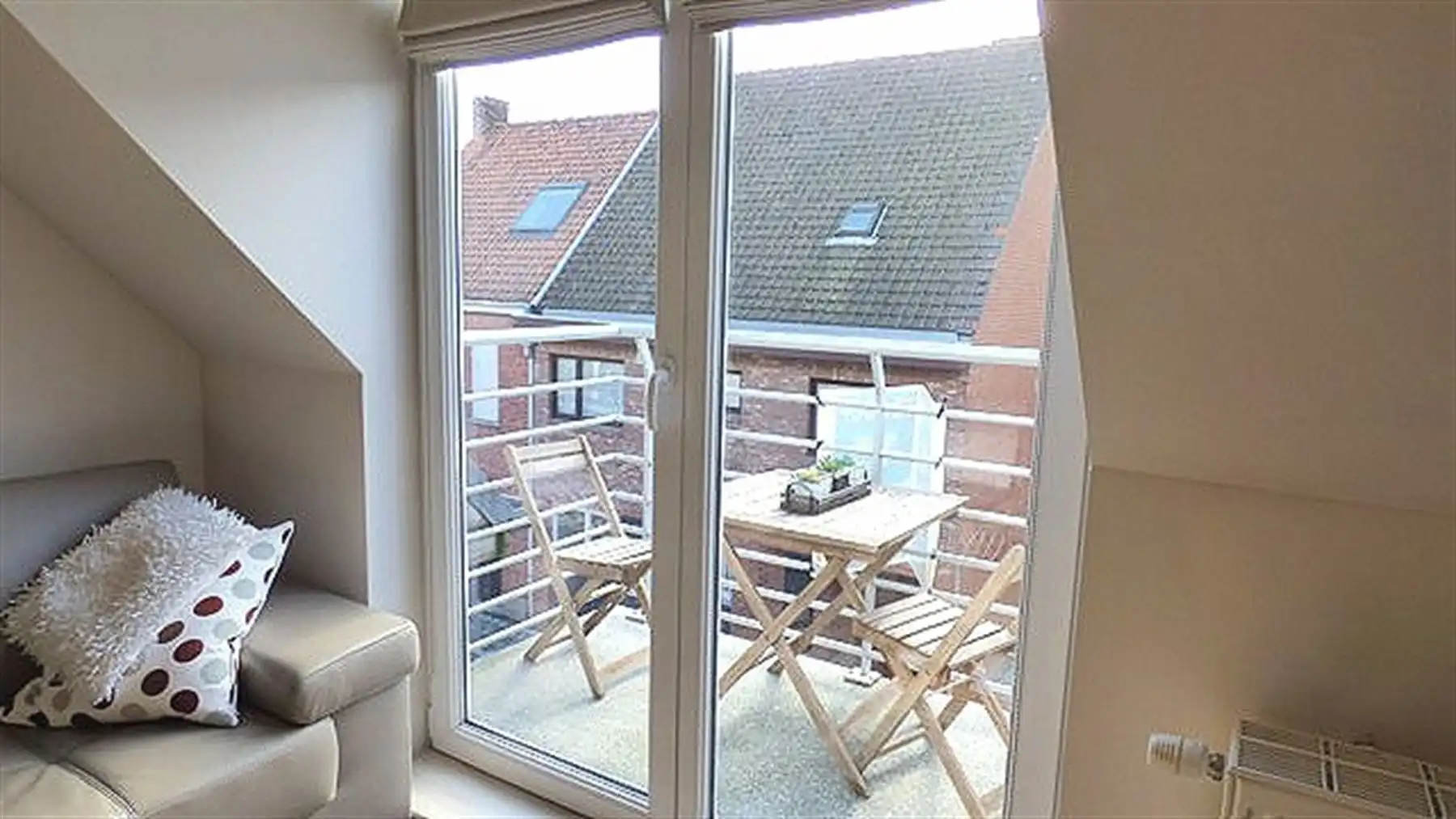 Dakappartement gelegen aan de rand van Waregem met 2 slaapkamers foto 5
