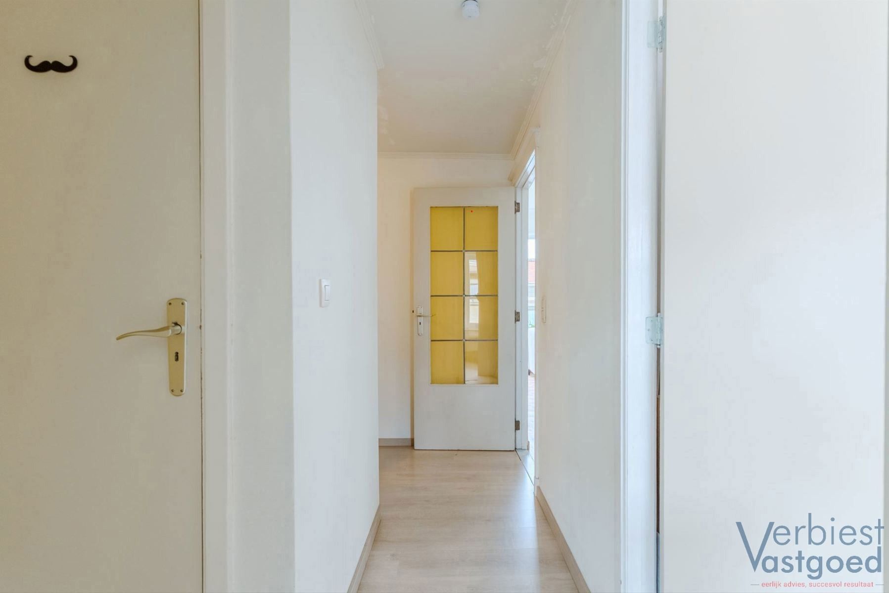 Licht en ruim appartement met zonnig terras in Antwerpen. foto 13