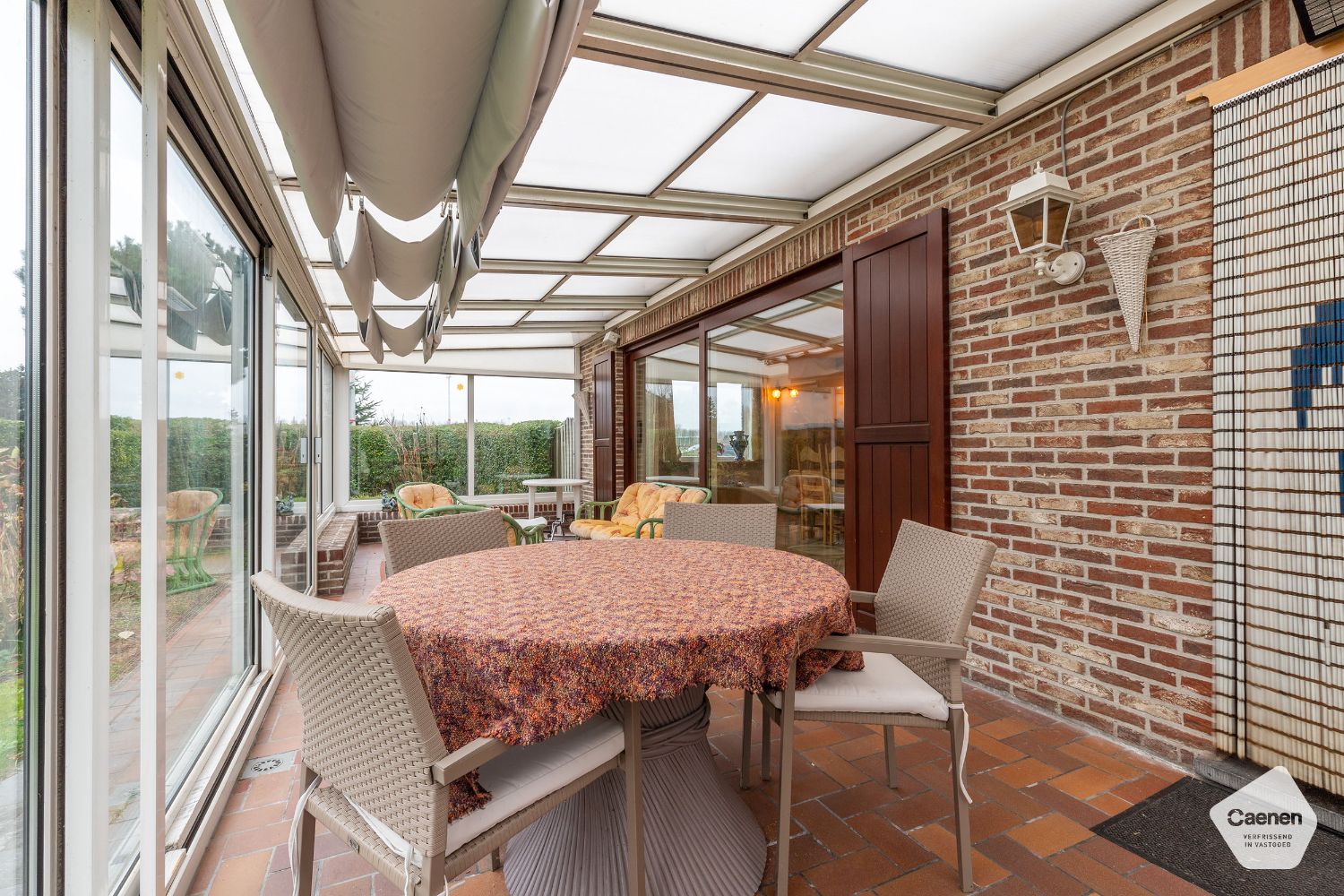Charmante villa met tal van mogelijkheden en prachtige zongerichte tuin foto 25