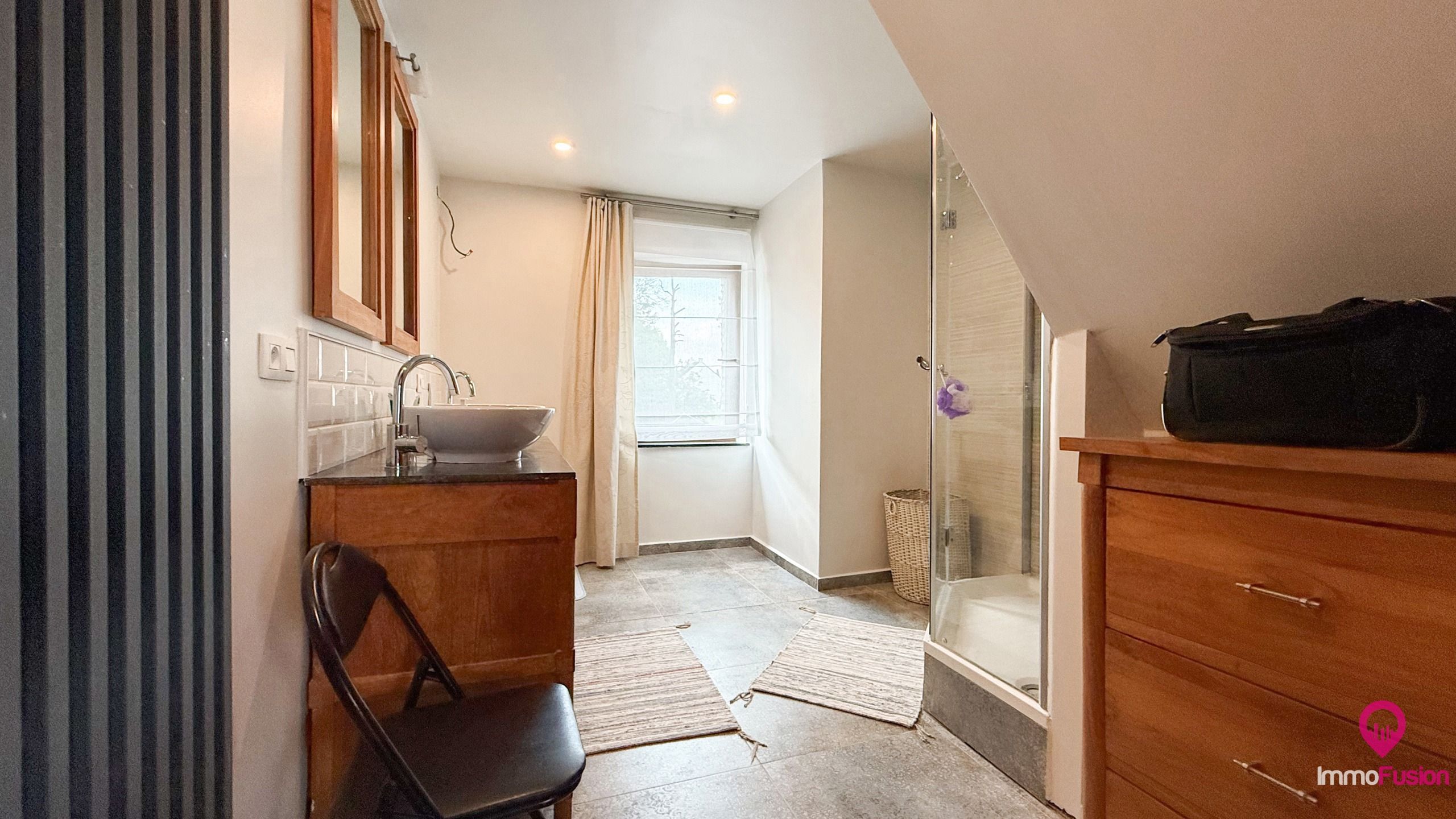 Rustig gelegen instapklare woning met 4 slpks en mooie tuin! foto 43