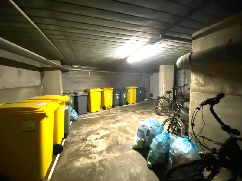 Recent ideaal gelegen volledig gerenoveerd appartement HARTJE Geel 2 slpk, met autostaanplaats foto 18