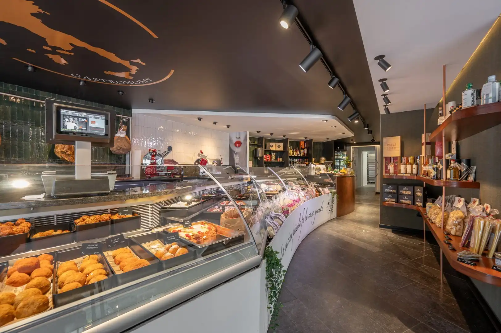 Verhuurd handelspand gelegen op de Lippenslaan vlakbij de Elizabetlaan (5% rendement) foto 6