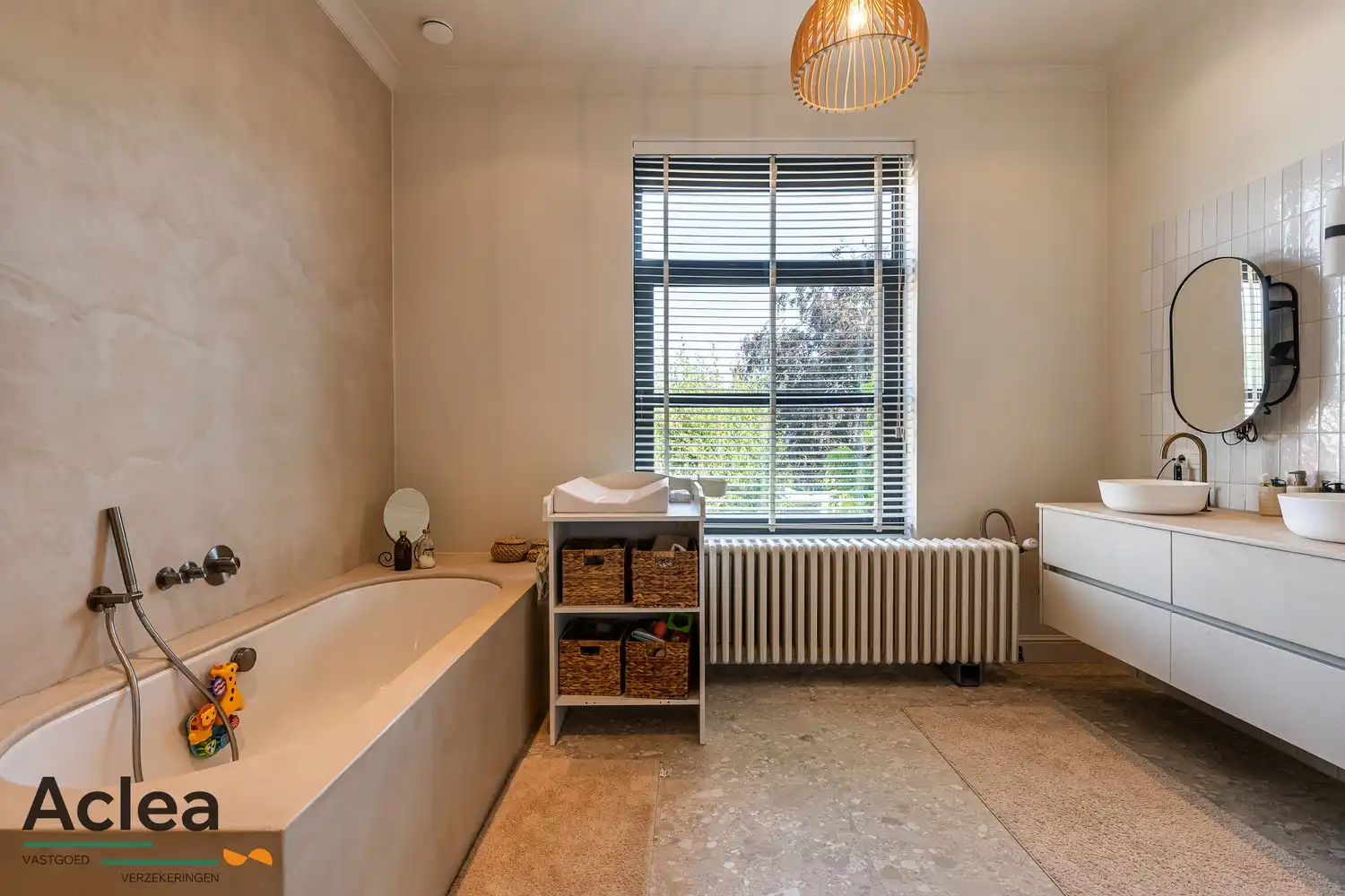 Statige herenwoning met authentieke grandeur aan het Plein in Kaprijke foto 24