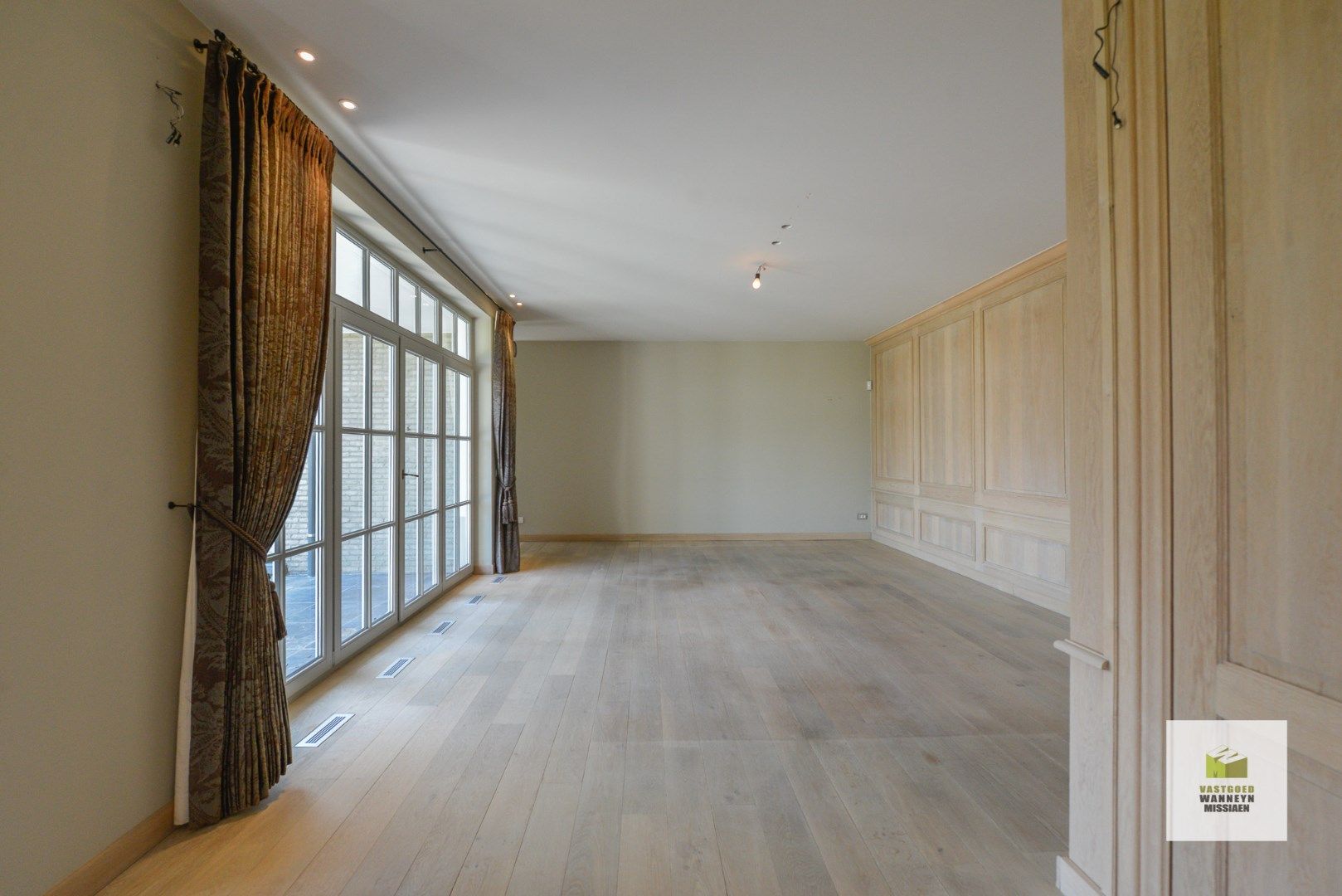 Luxueuze woning met 3 slpk, zwembad en polyvalente ruimte van 115 m2   foto 5