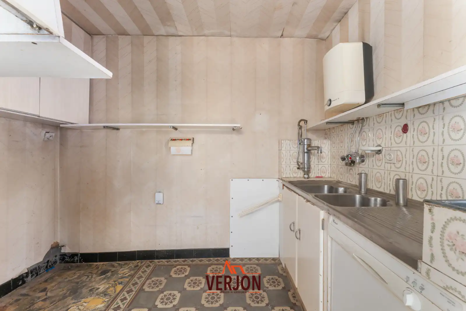 Mis deze knaller van een te renoveren woning niet op 693 m²! foto 8